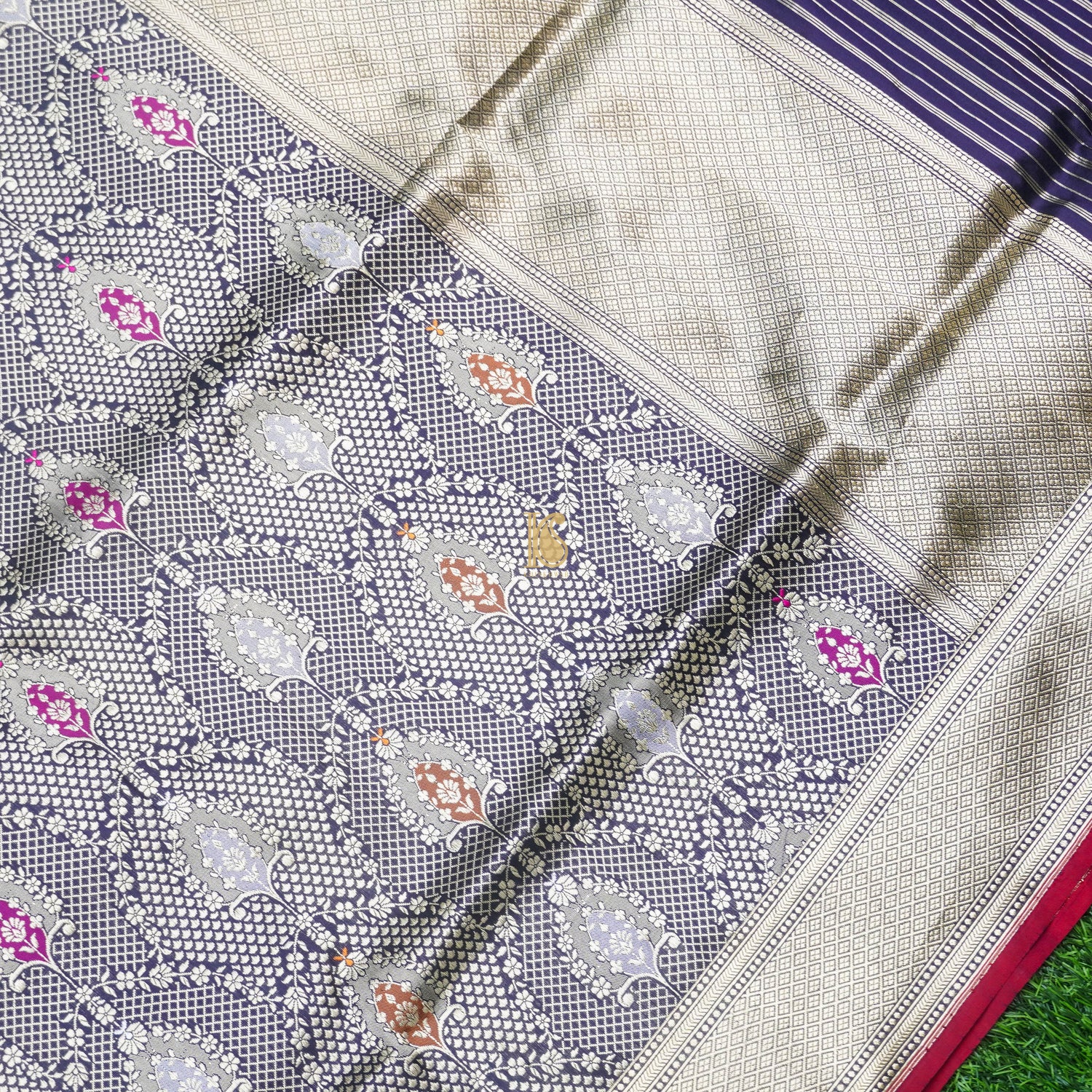 Navy Blue Pure Katan Silk Handloom Kadwa Banarasi Dupatta - Khinkhwab