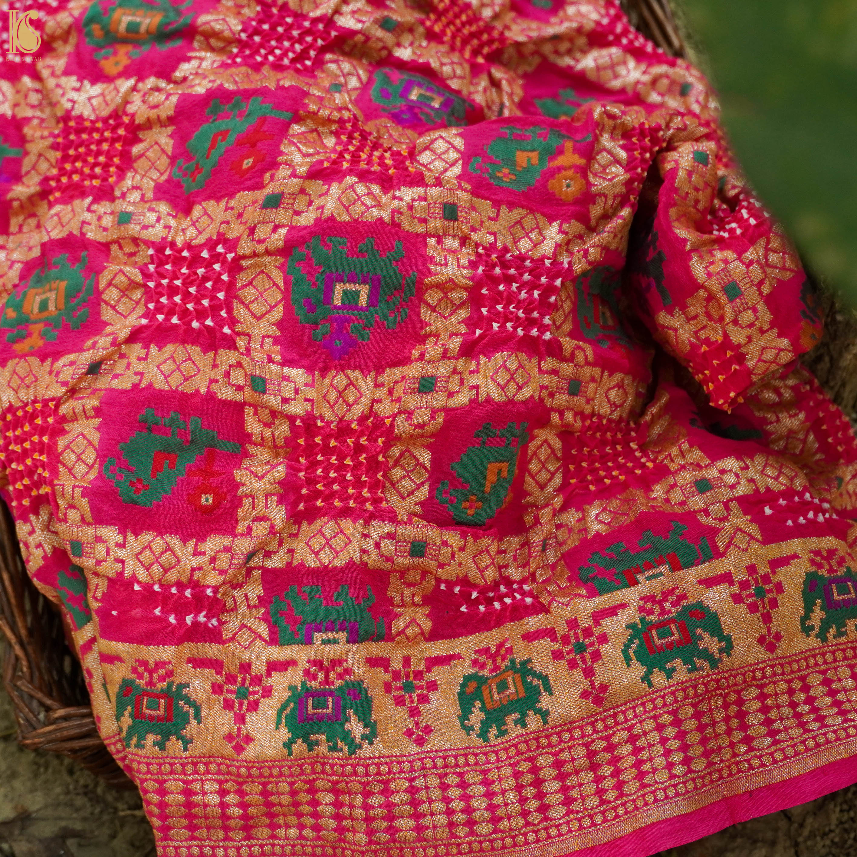 Pink Georgette Banarasi Bandhani Elephant & Parrot Dupatta - Khinkhwab