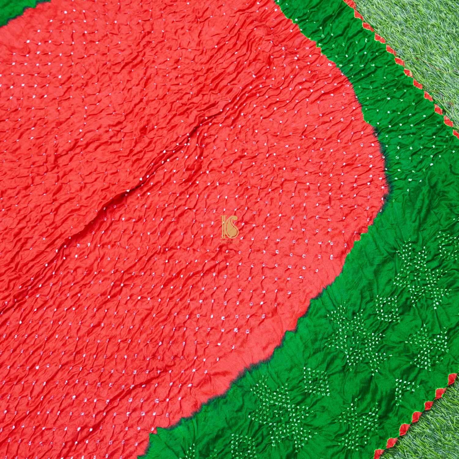 Pure Gajji Silk Handwoven Bandhani Blouse Fabric - Khinkhwab