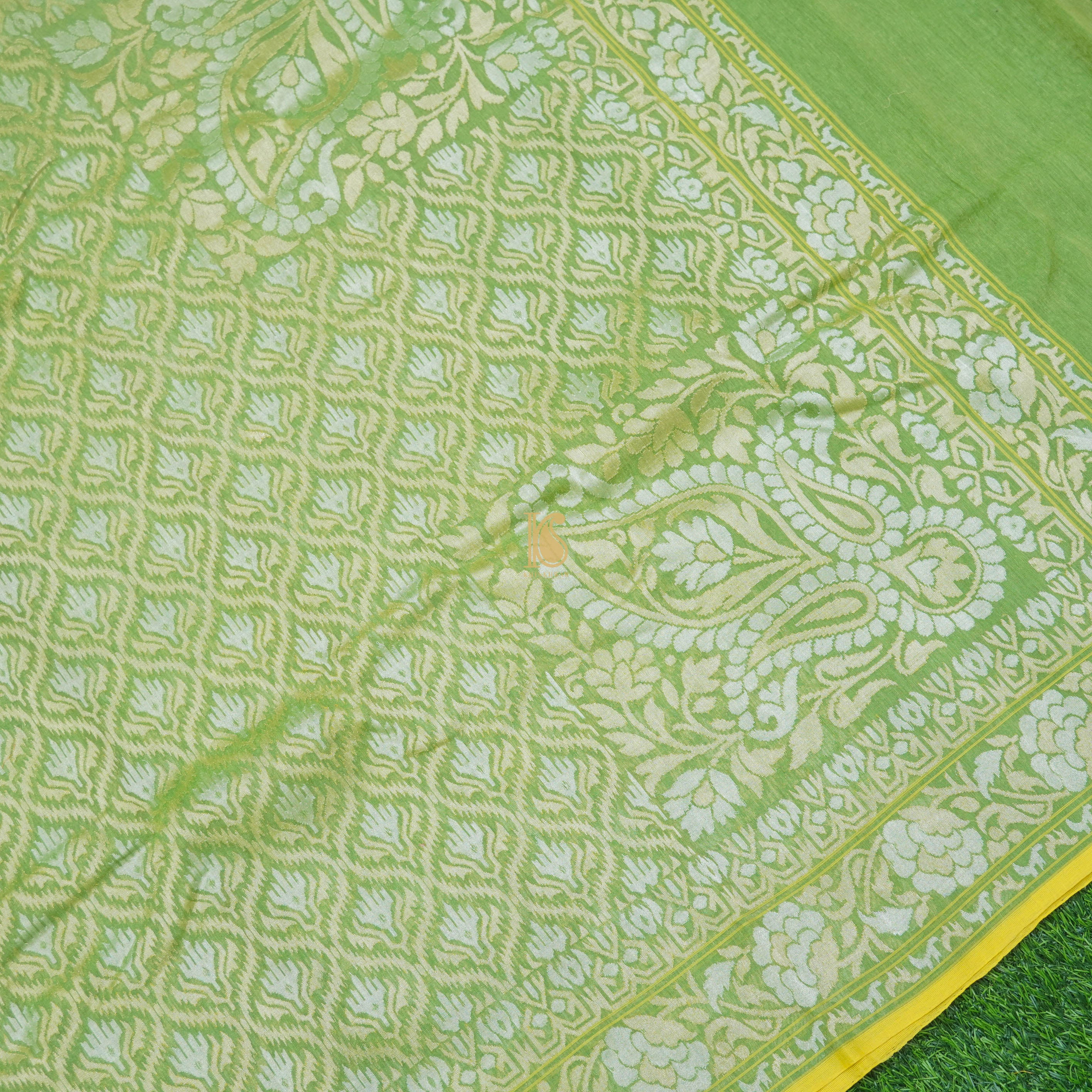 Pure Cotton Real Silver Zari Handloom Green Banarasi Saree - Khinkhwab