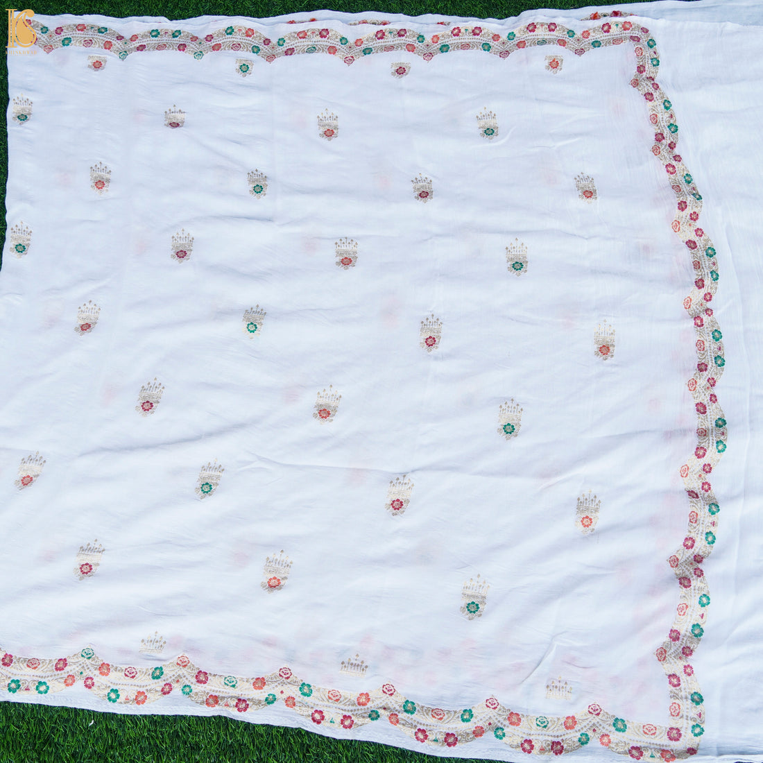 White Pure Georgette Handloom Banarasi Scalloped Border Jhumka Dupatta - Khinkhwab