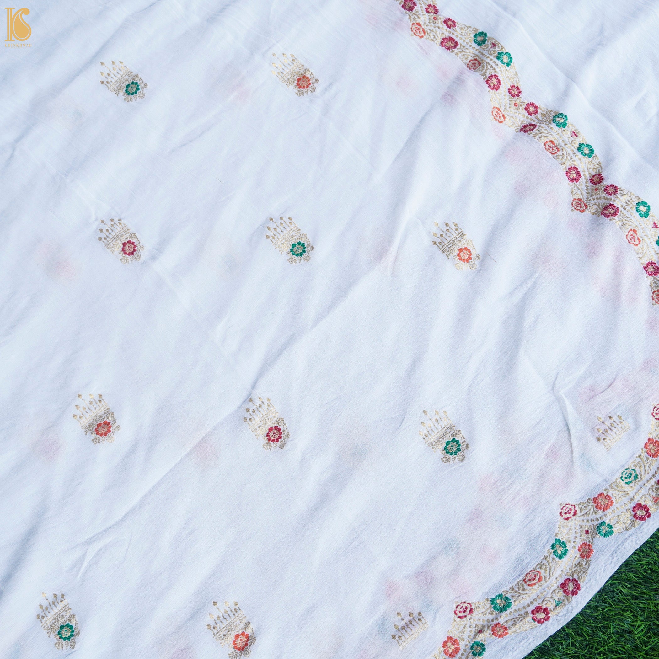 White Pure Georgette Handloom Banarasi Scalloped Border Jhumka Dupatta - Khinkhwab