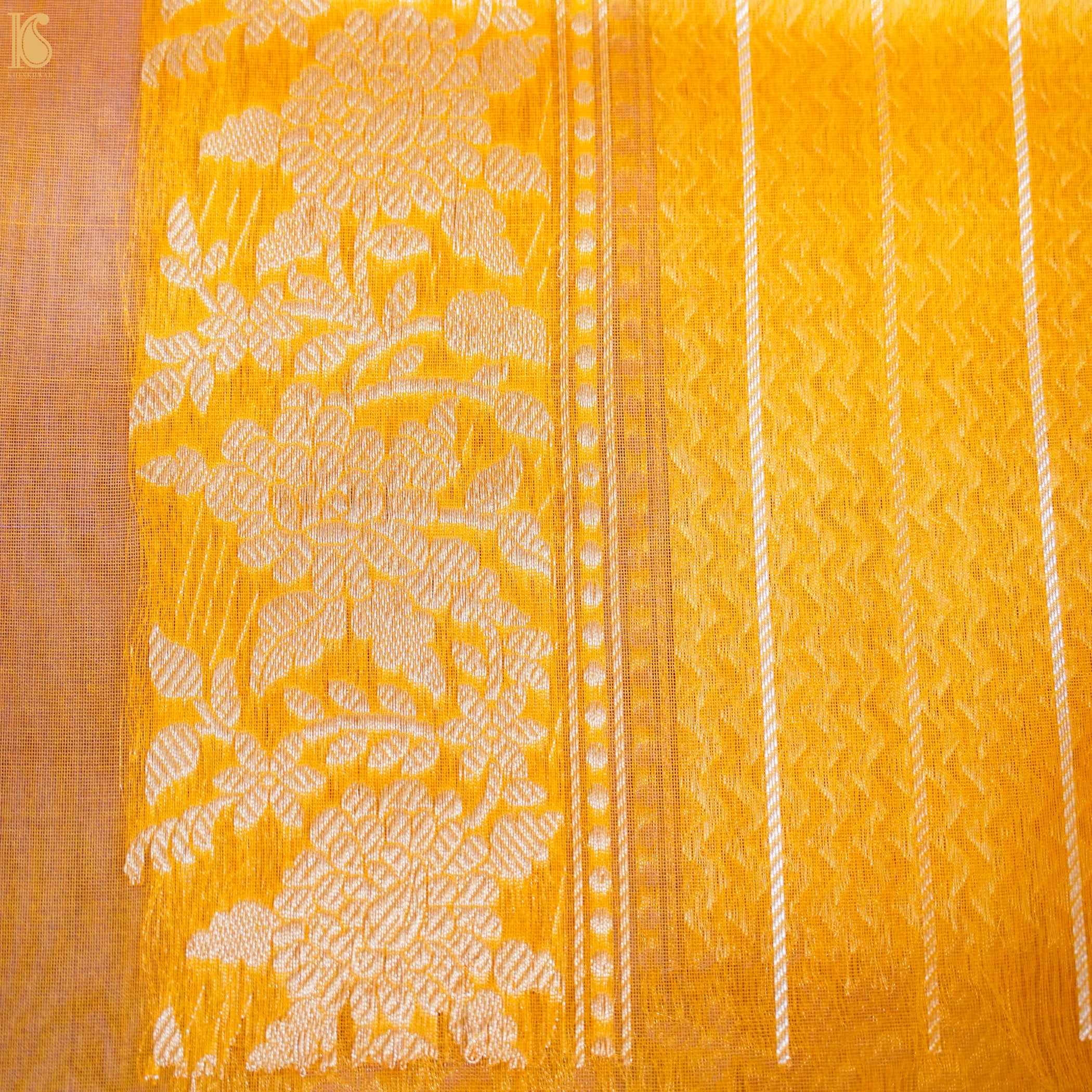 Biloba Flower Purple Pure Kora Handloom Banarasi Silk Kadwa Saree - Khinkhwab
