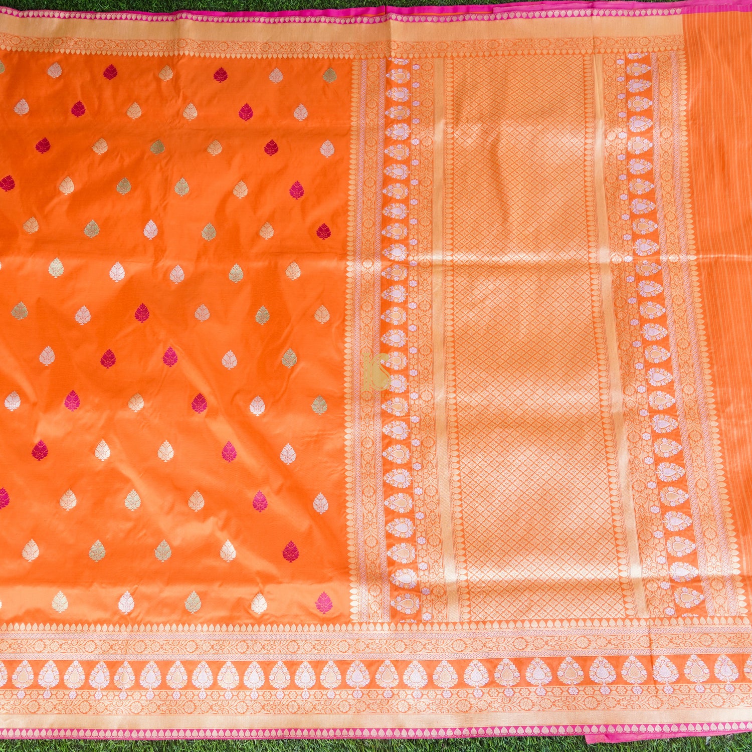 Pumpkin Orange Pure Katan Silk Handloom Kadwa Banarasi Saree - Khinkhwab