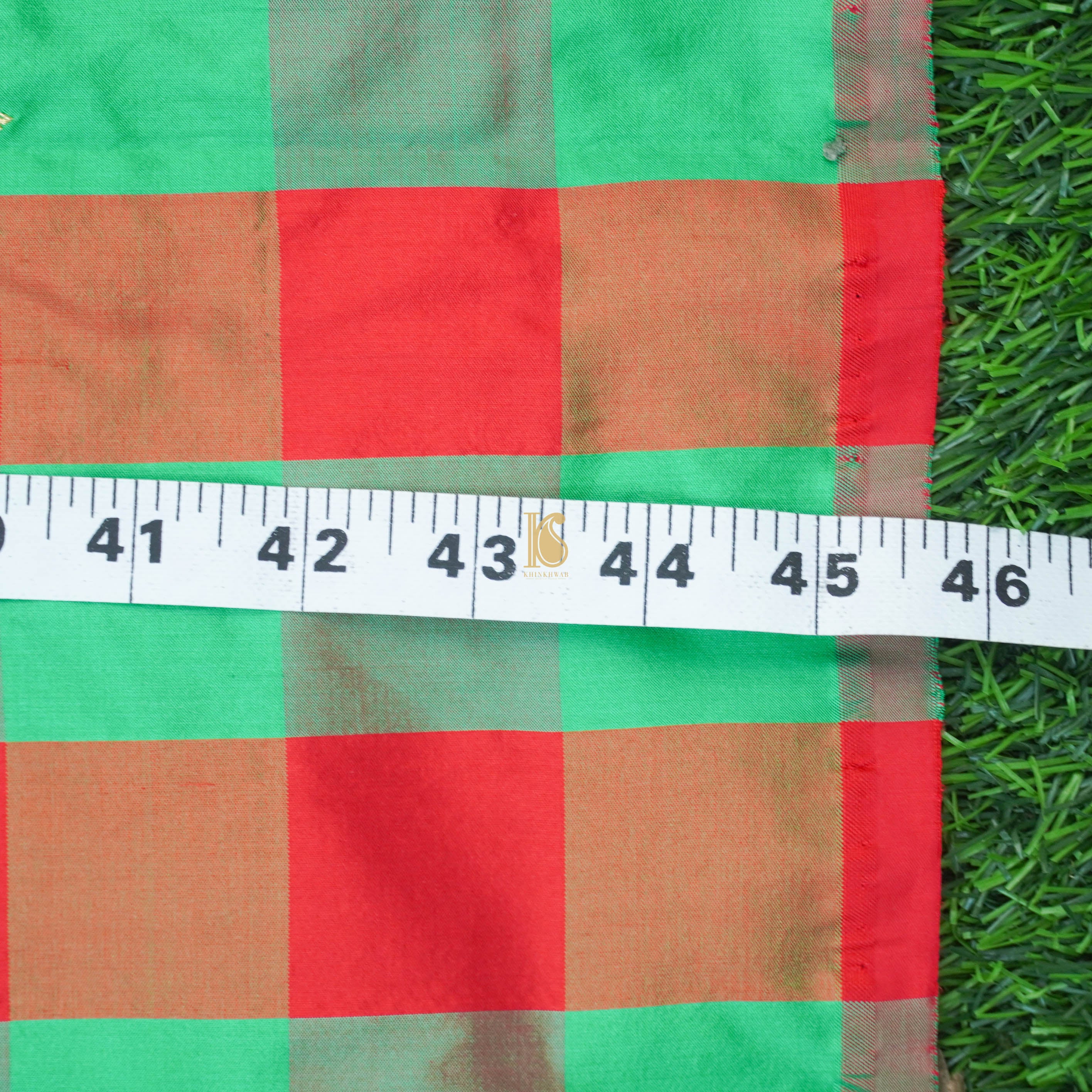 Red & Green Handwoven Pure Katan Silk Banarasi Check Fabric - Khinkhwab