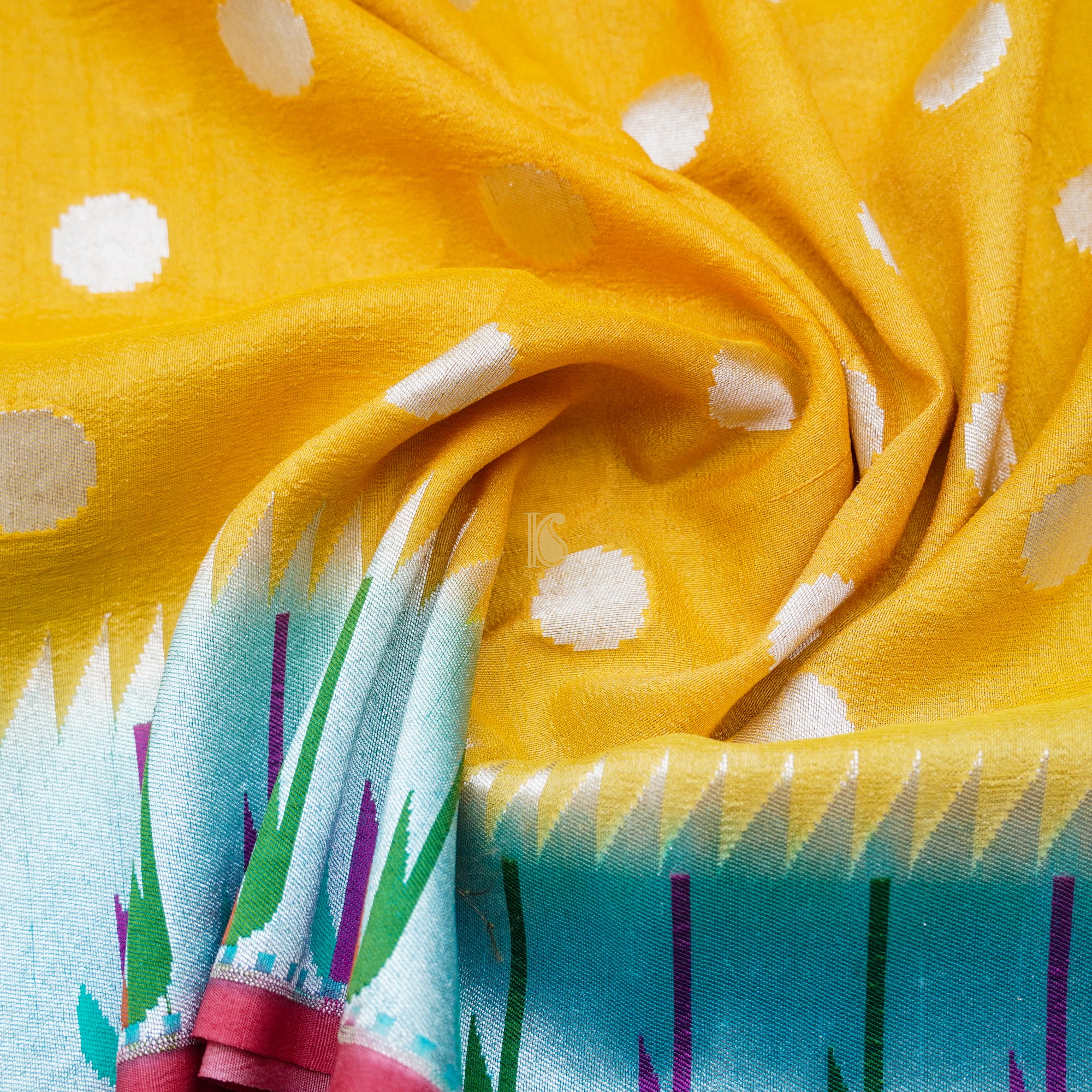 Handwoven Moon Yellow Tussar Silver Zari Muniya Border Banarasi Saree - Khinkhwab