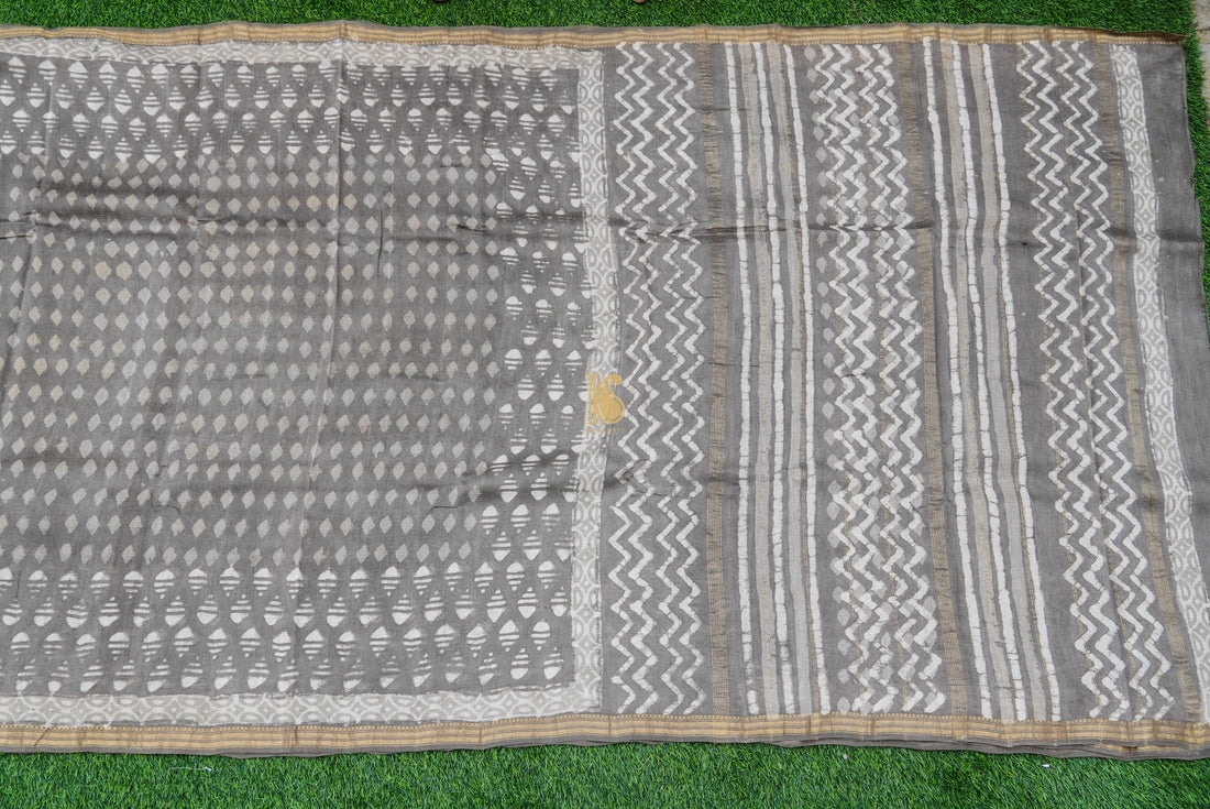 Grey Pure Cotton Suti Dabu Print Saree - Khinkhwab