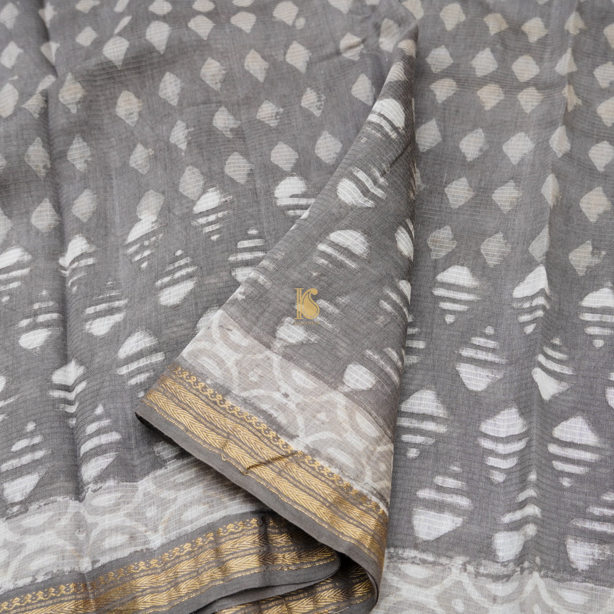 Grey Pure Cotton Suti Dabu Print Saree - Khinkhwab