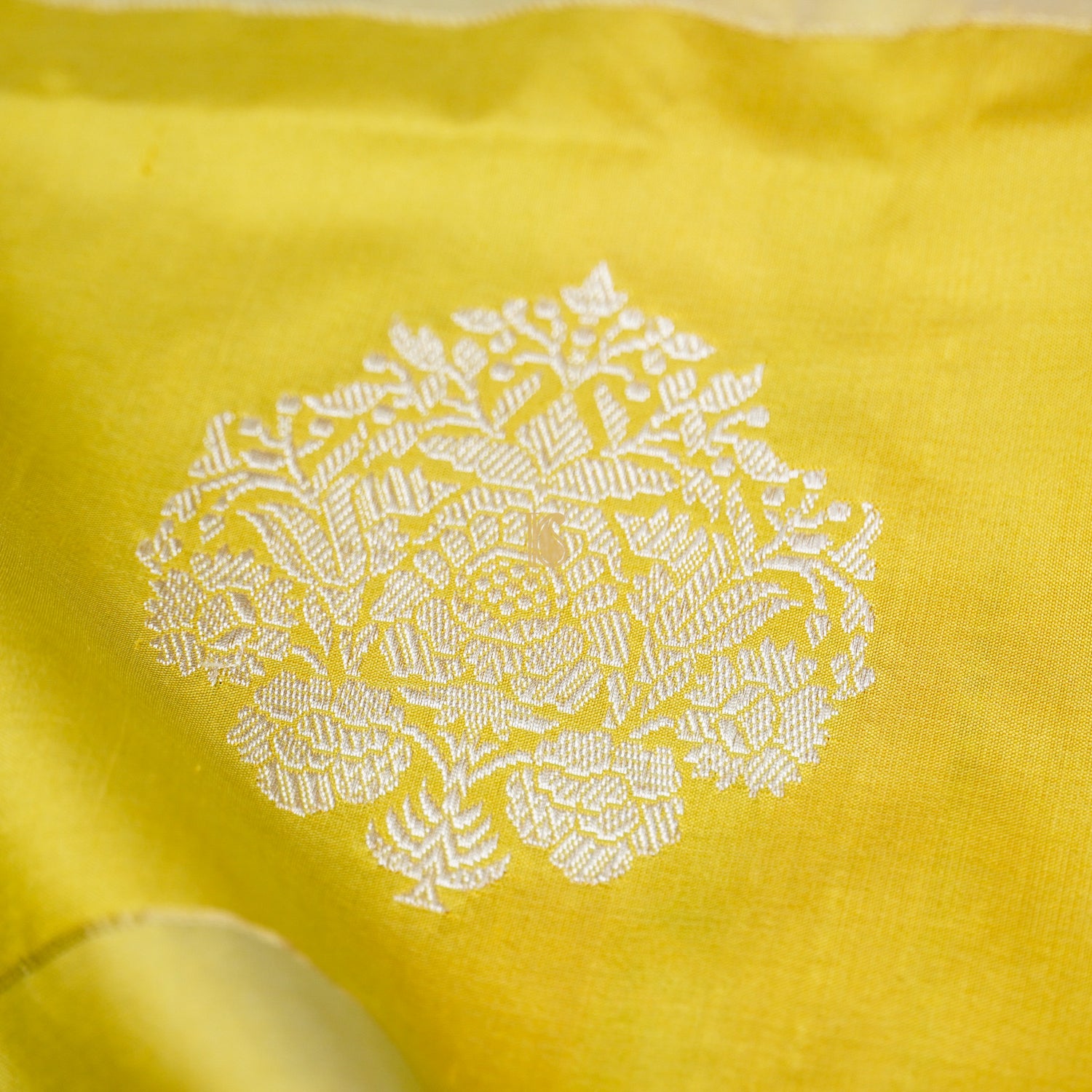 Wewak Handloom Banarasi Katan Silk Rangkat Saree - Khinkhwab