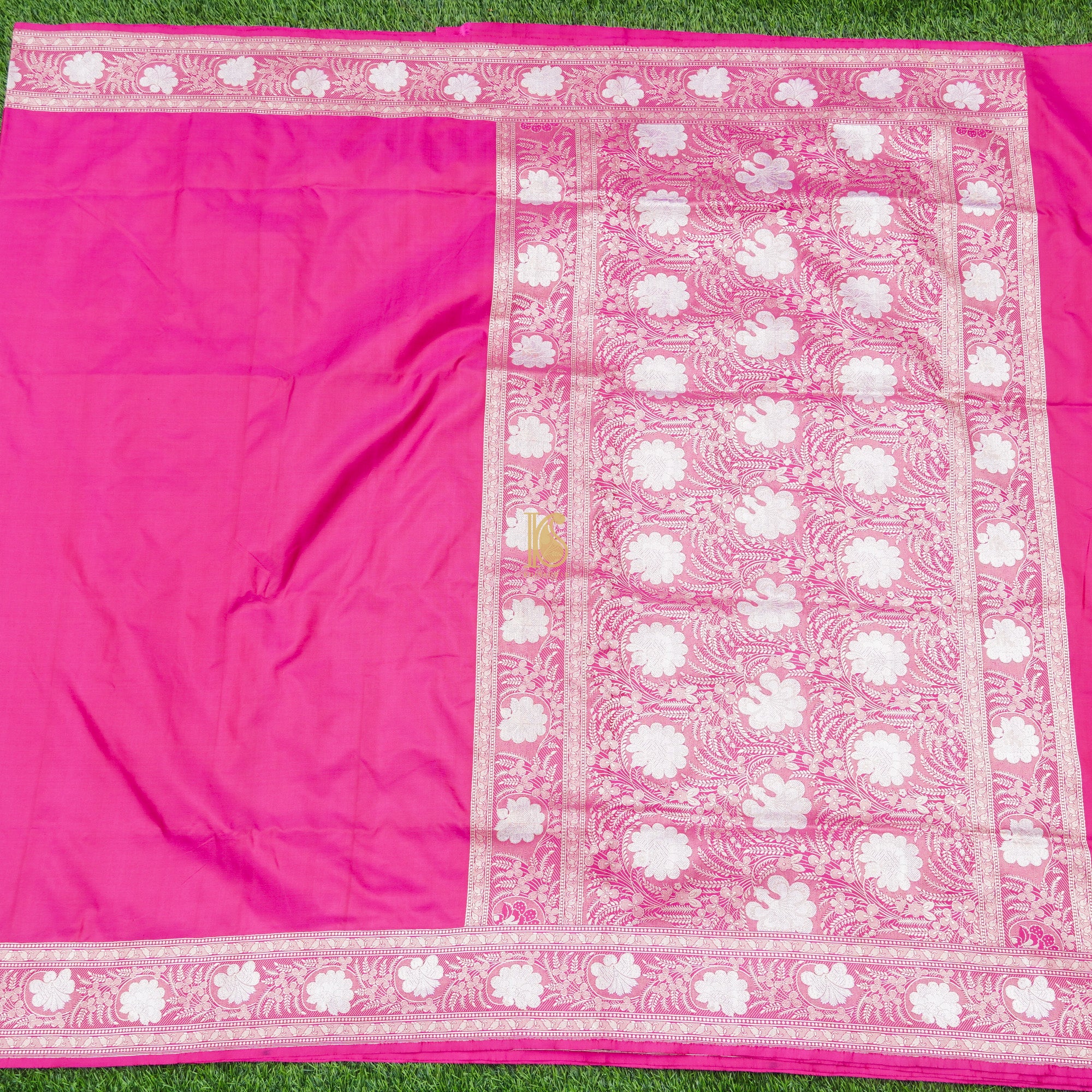 Wild Strawberry Katan Silk Handloom Banarasi Kadwa Border Saree - Khinkhwab