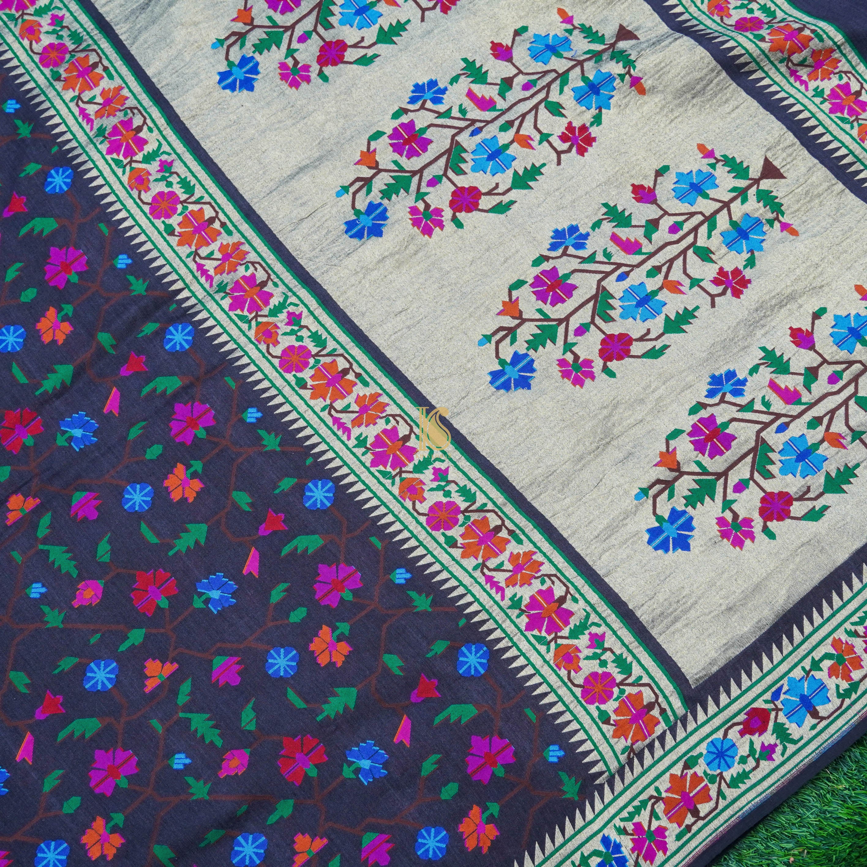 Black Pure Moonga Silk Handloom Banarasi Saree - Khinkhwab