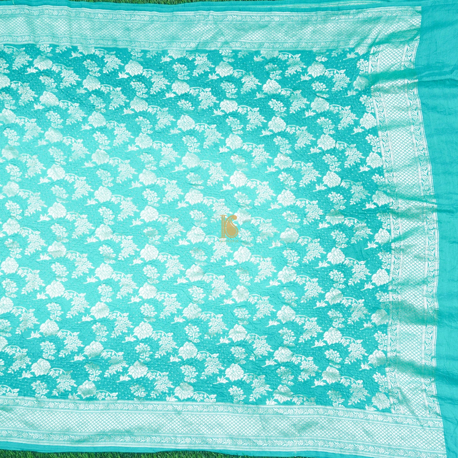 Green Handwoven Banarasi Bandhani Pure Moonga Silk Dupatta - Khinkhwab