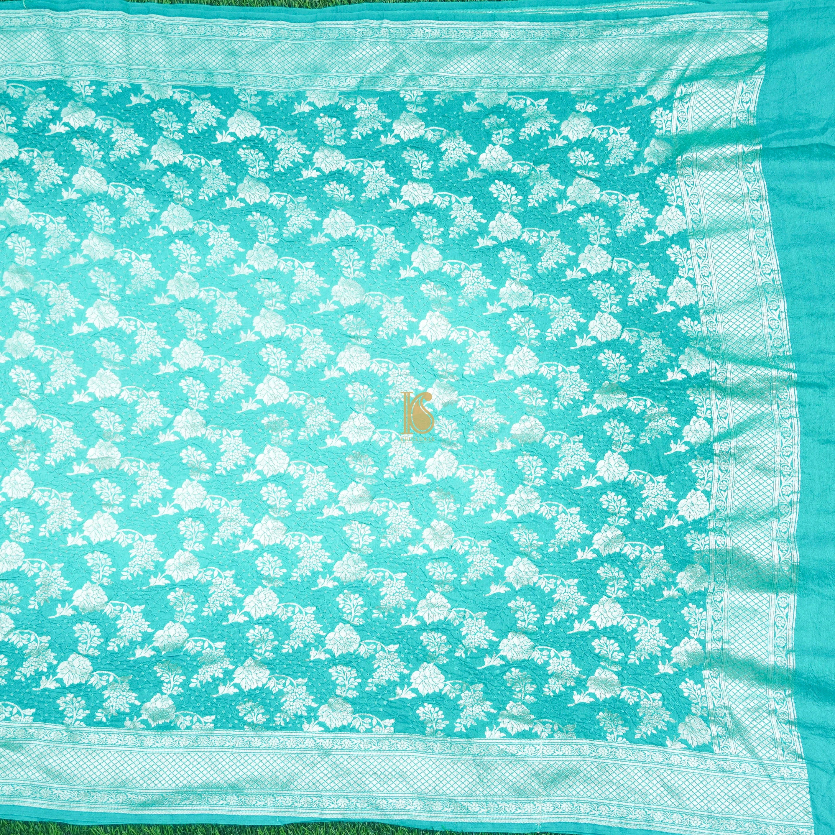 Green Handwoven Banarasi Bandhani Pure Moonga Silk Dupatta - Khinkhwab