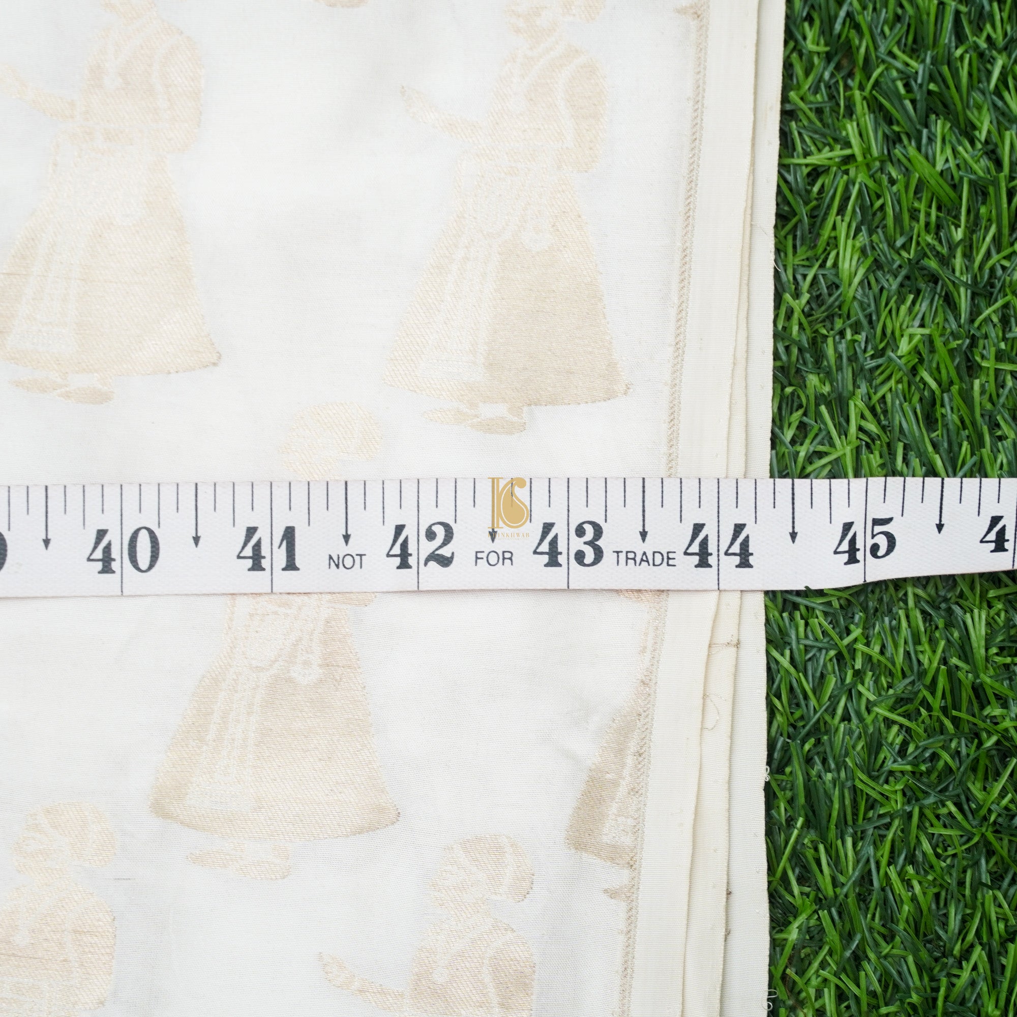 Handwoven Pure Katan Silk Banarasi Figure Fabric - Khinkhwab