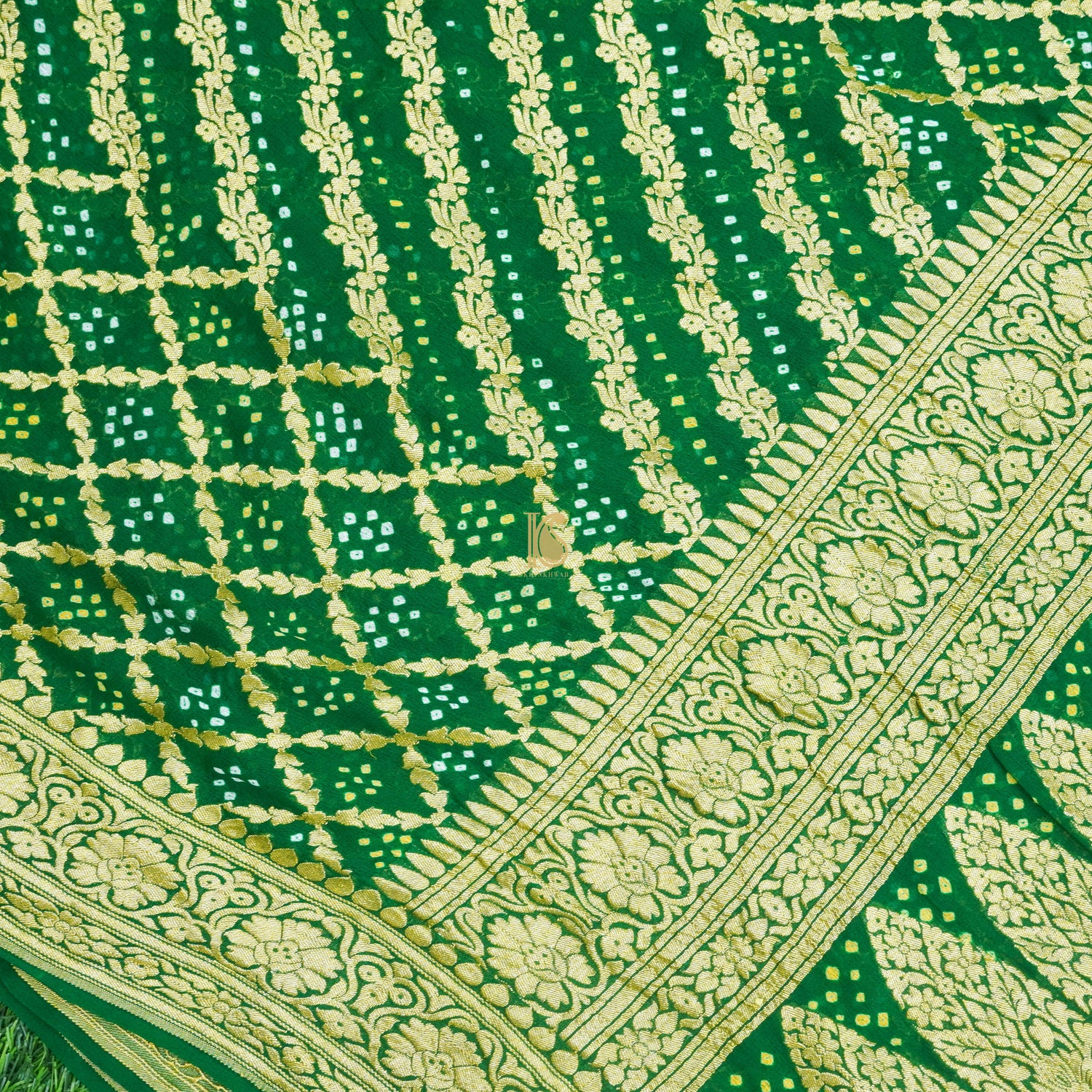 Green Pure Georgette Handloom Banarasi Bandhani Saree - Khinkhwab