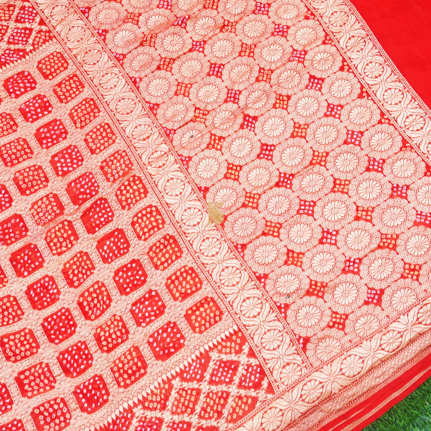 Red Pure Georgette Handloom Banarasi Bandhani Saree - Khinkhwab