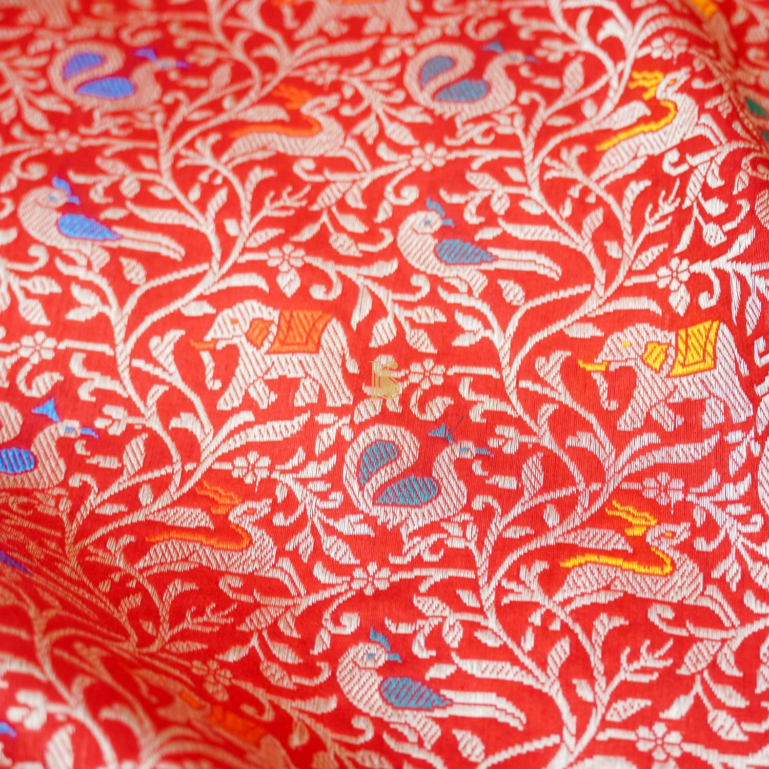 Handloom Katan Silk Cinnabar  Banarasi Shikargah Saree - Khinkhwab