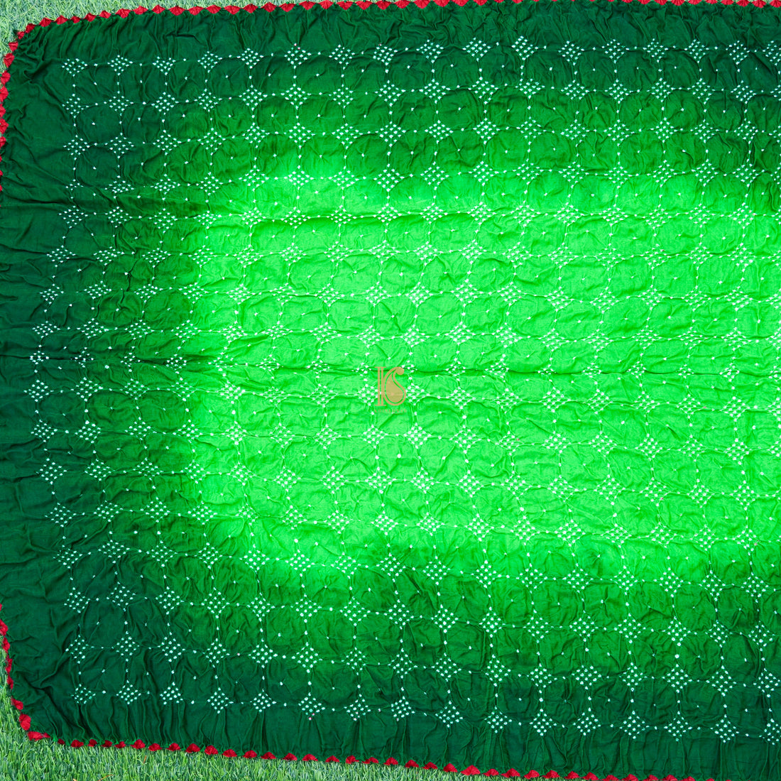 Green Pure Gajji Silk Handwoven Bandhani Blouse Fabric - Khinkhwab