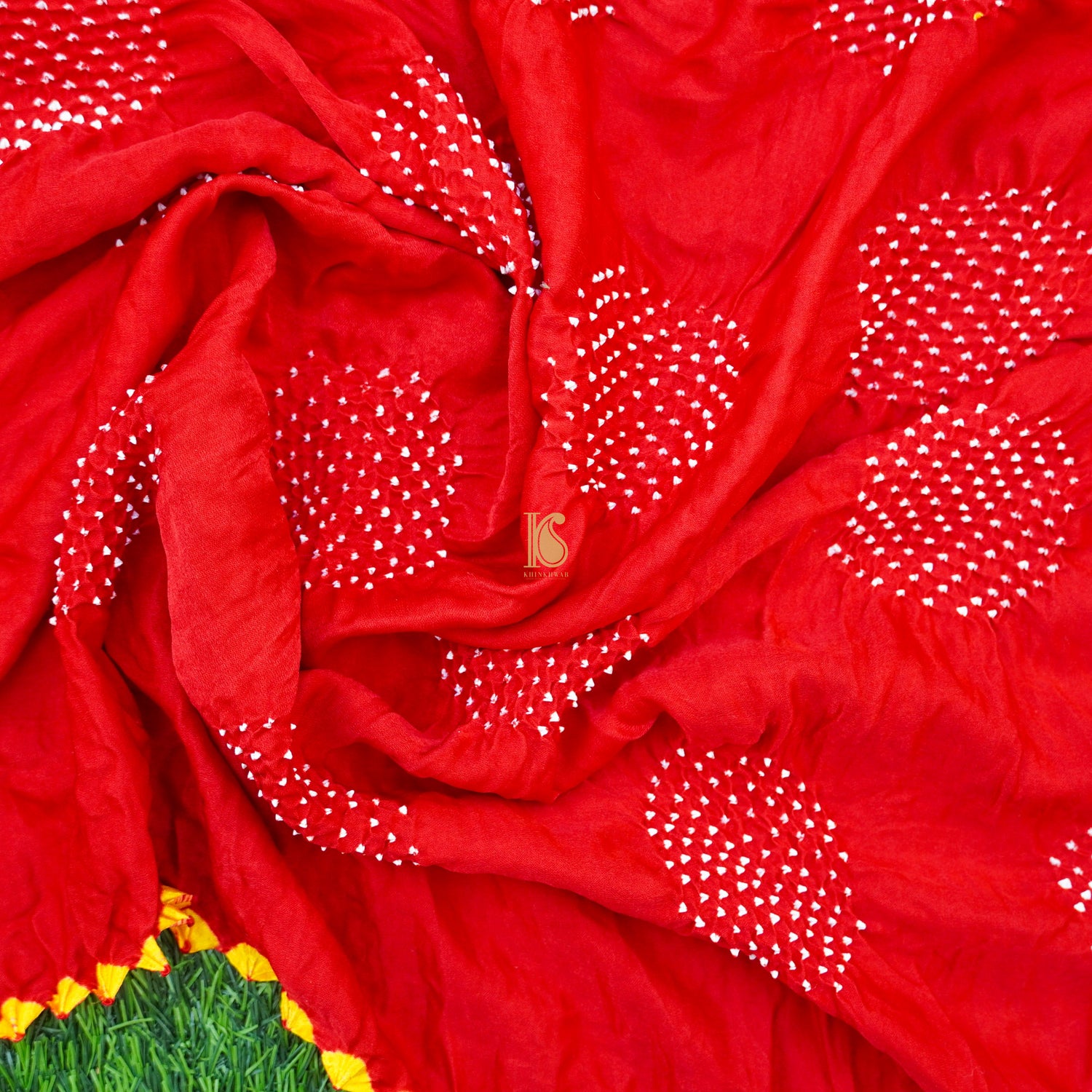 Red Pure Gajji Silk Handwoven Bandhani Blouse Fabric - Khinkhwab