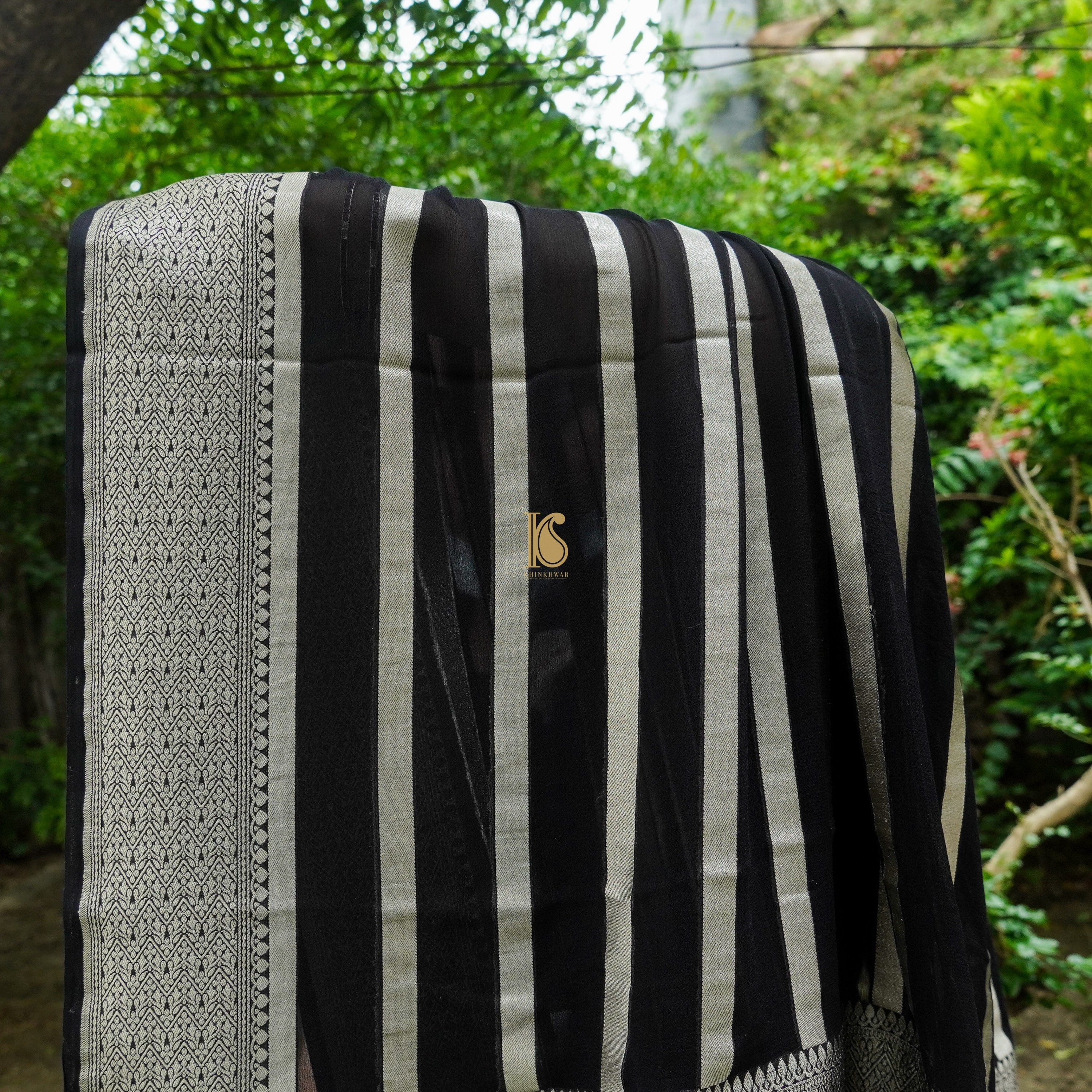 Black Pure Georgette Handloom Banarasi Stripes Dupatta - Khinkhwab