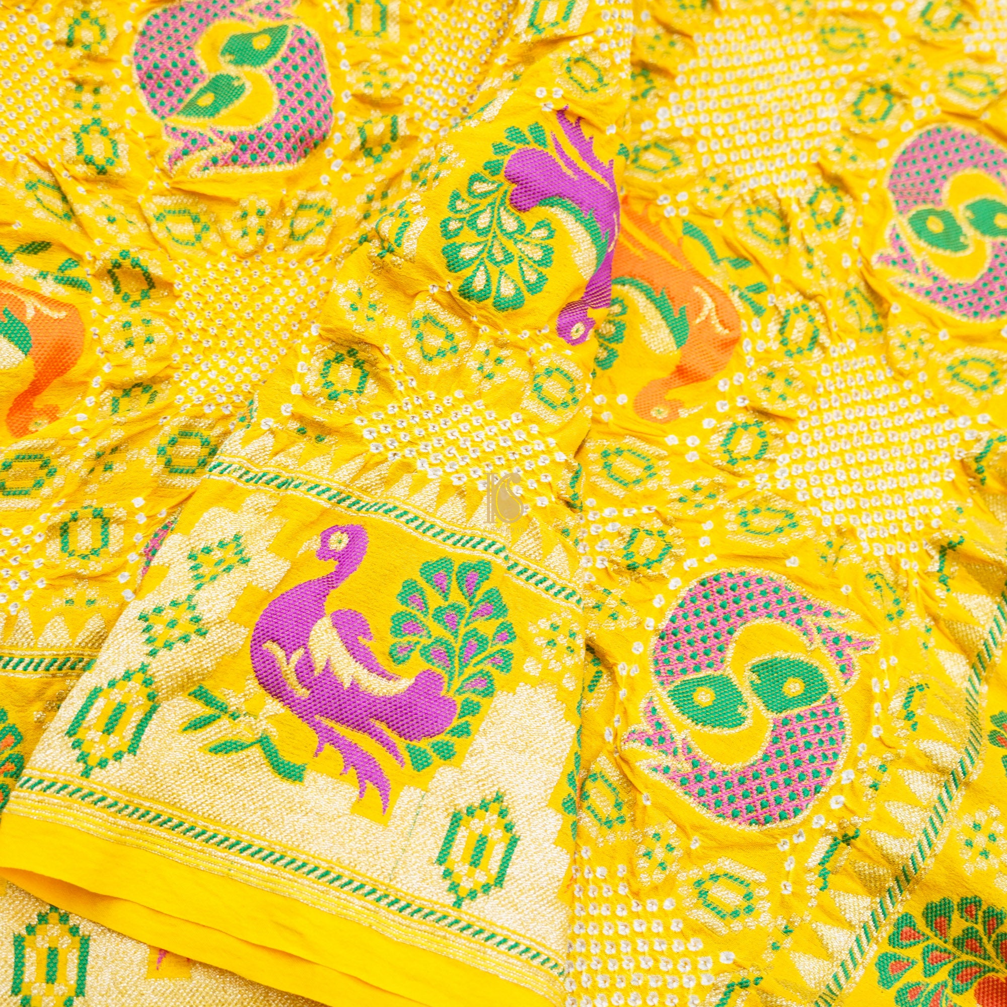 Pineapple Yellow Georgette Banarasi Bandhani Fish Dupatta - Khinkhwab