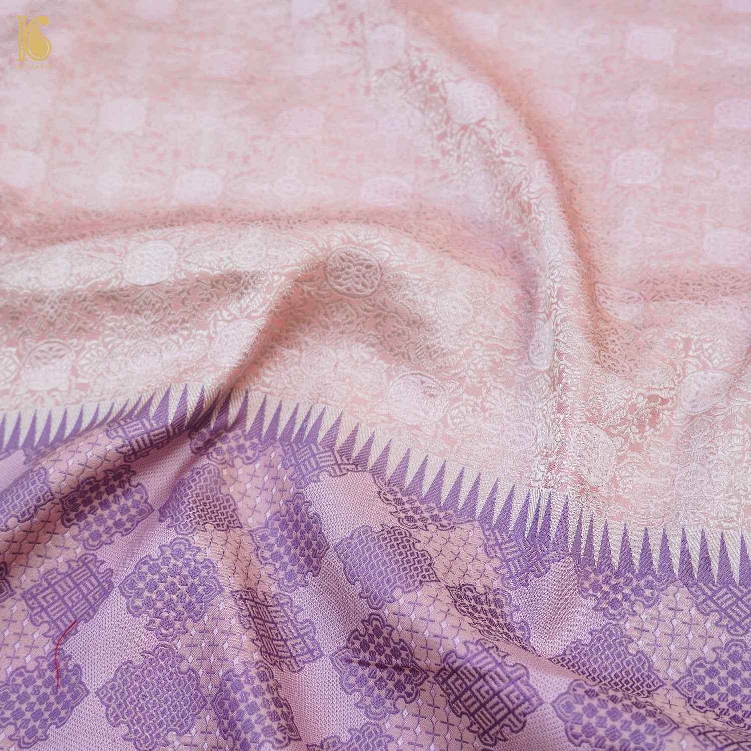Oyster Pink Handwoven Pure Mashru Silk Tanchoi Kadwa Banarasi Saree - Khinkhwab