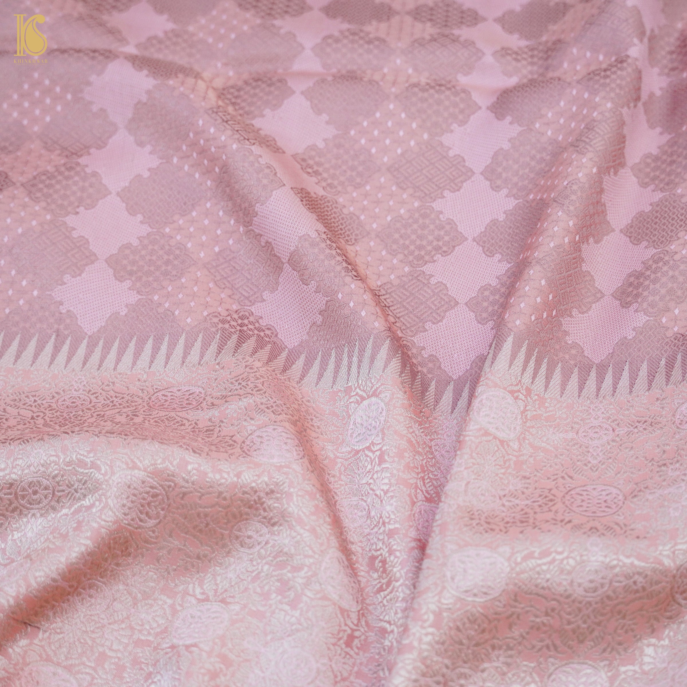Oyster Pink Handwoven Pure Mashru Silk Tanchoi Kadwa Banarasi Saree - Khinkhwab