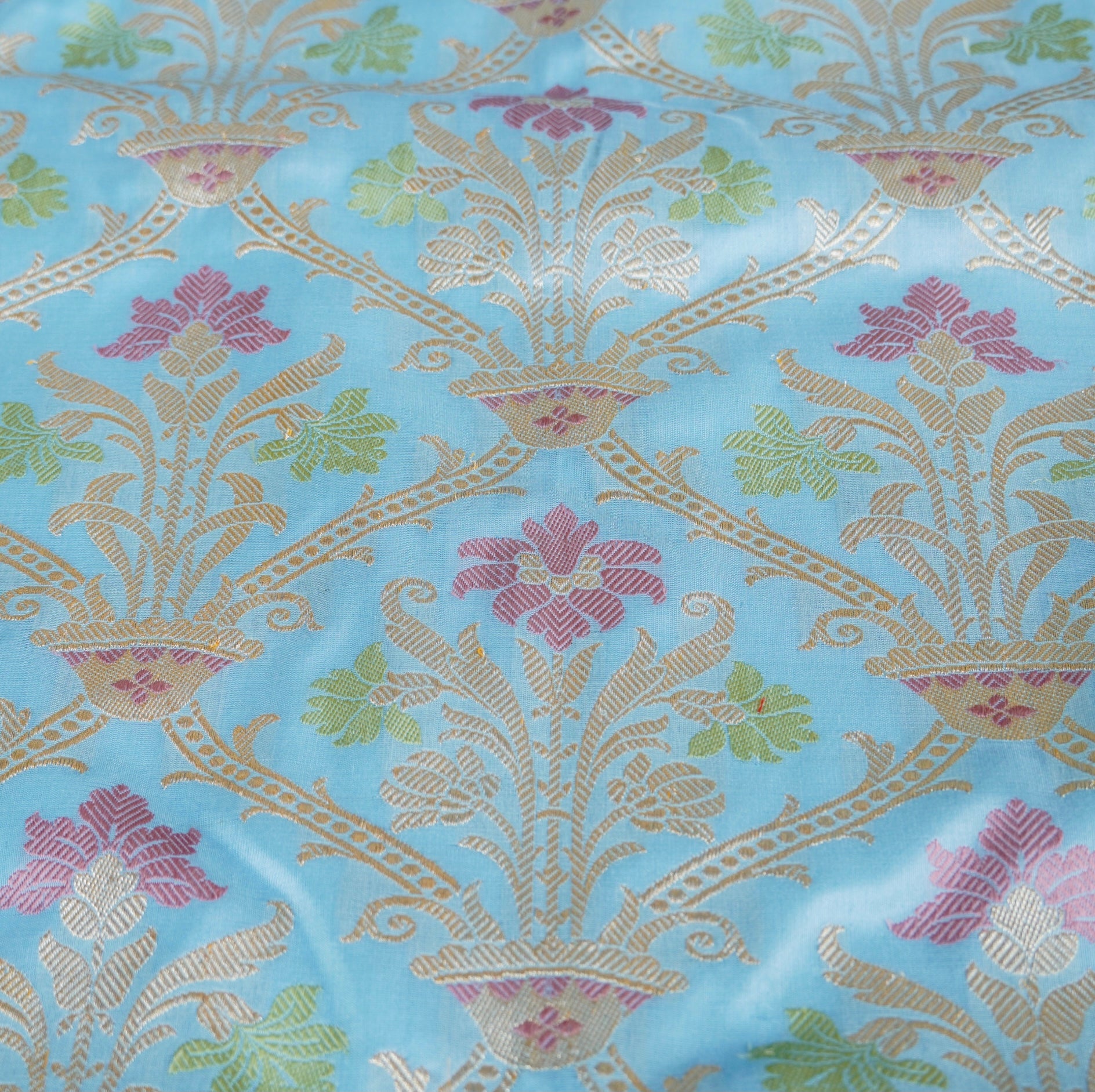 Cornflower Blue Pure Katan Silk Handwoven Banarasi Kadwa Guldasta Saree - Khinkhwab