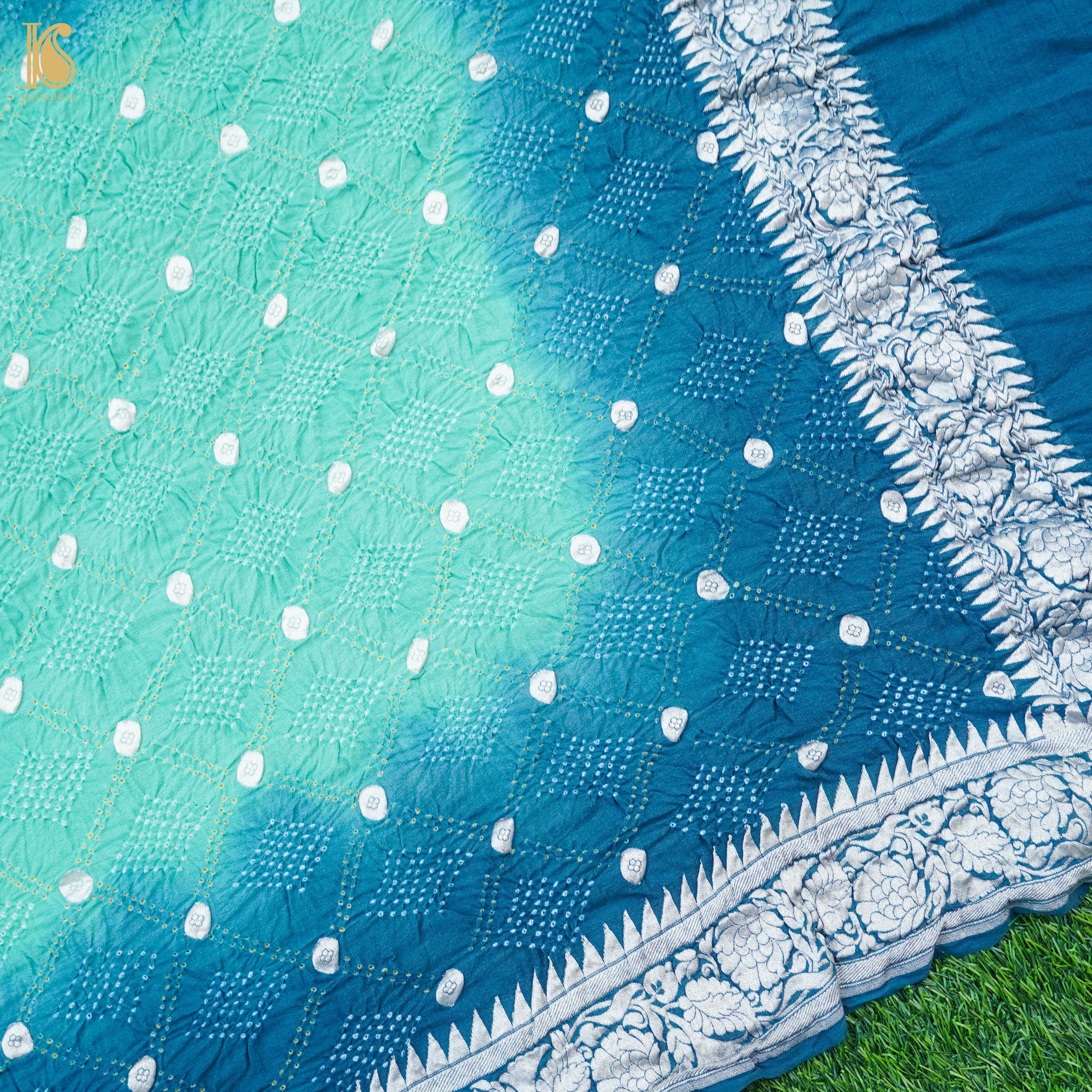 Downy Green Georgette Banarasi Bandhani Ashrafi Boota Dupatta - Khinkhwab