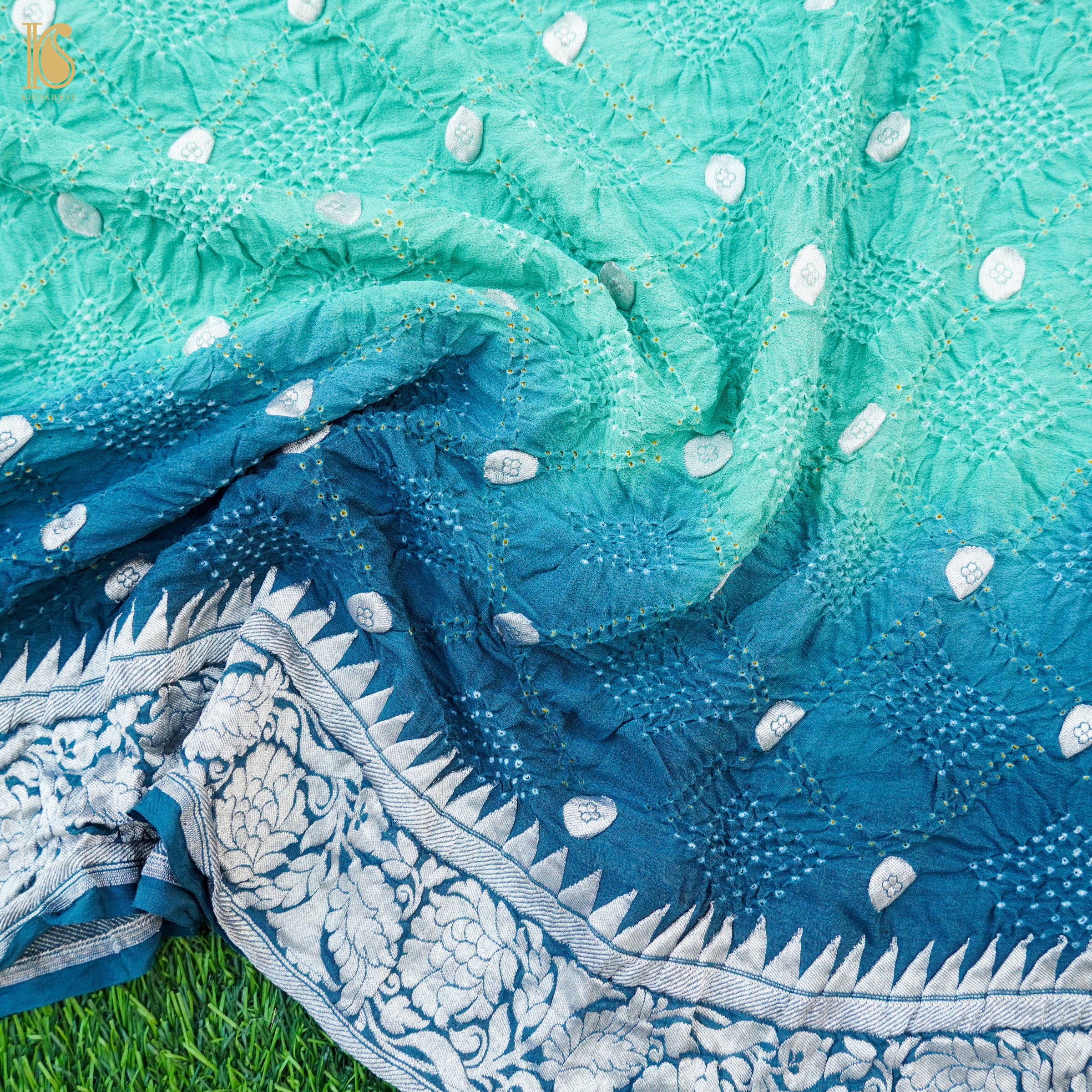 Downy Green Georgette Banarasi Bandhani Ashrafi Boota Dupatta - Khinkhwab