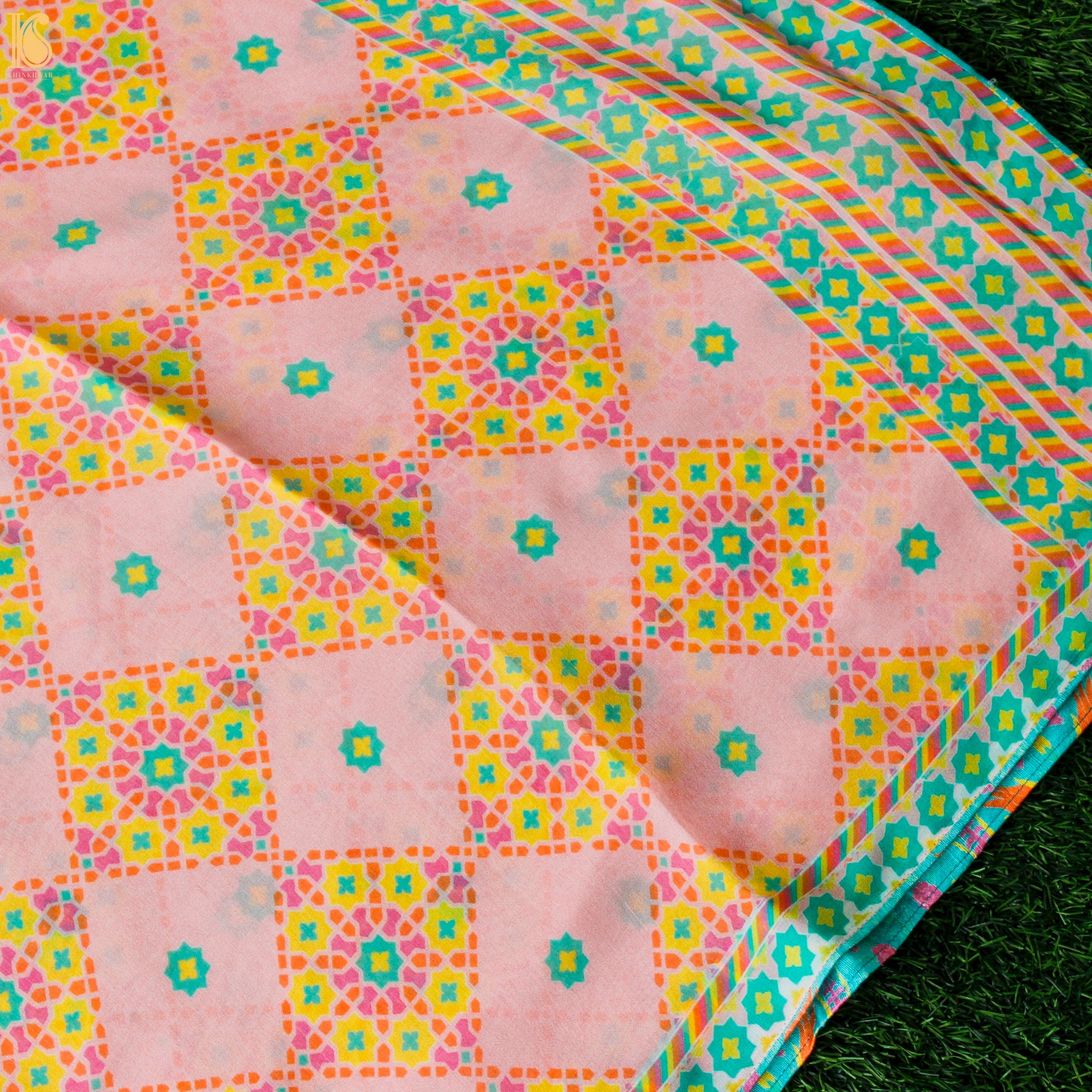 NİLÜFER - Pink Pure Georgette Silk Print Saree - Khinkhwab