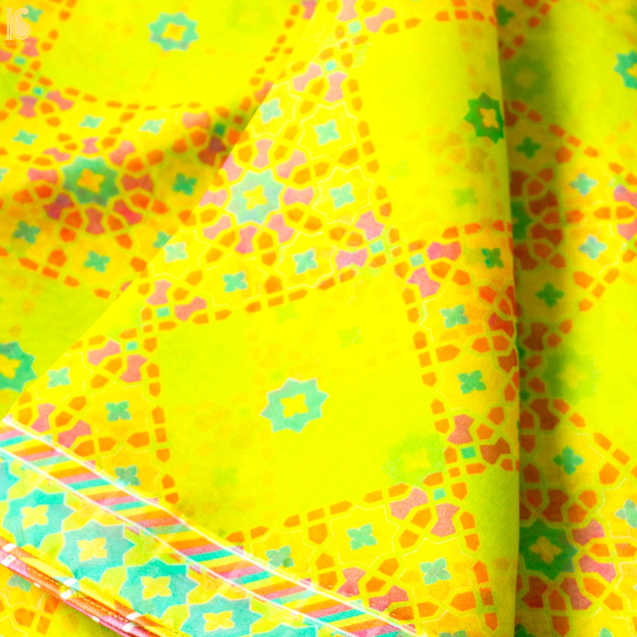 NİLÜFER - Chartreuse Yellow Pure Organza Print Saree - Khinkhwab