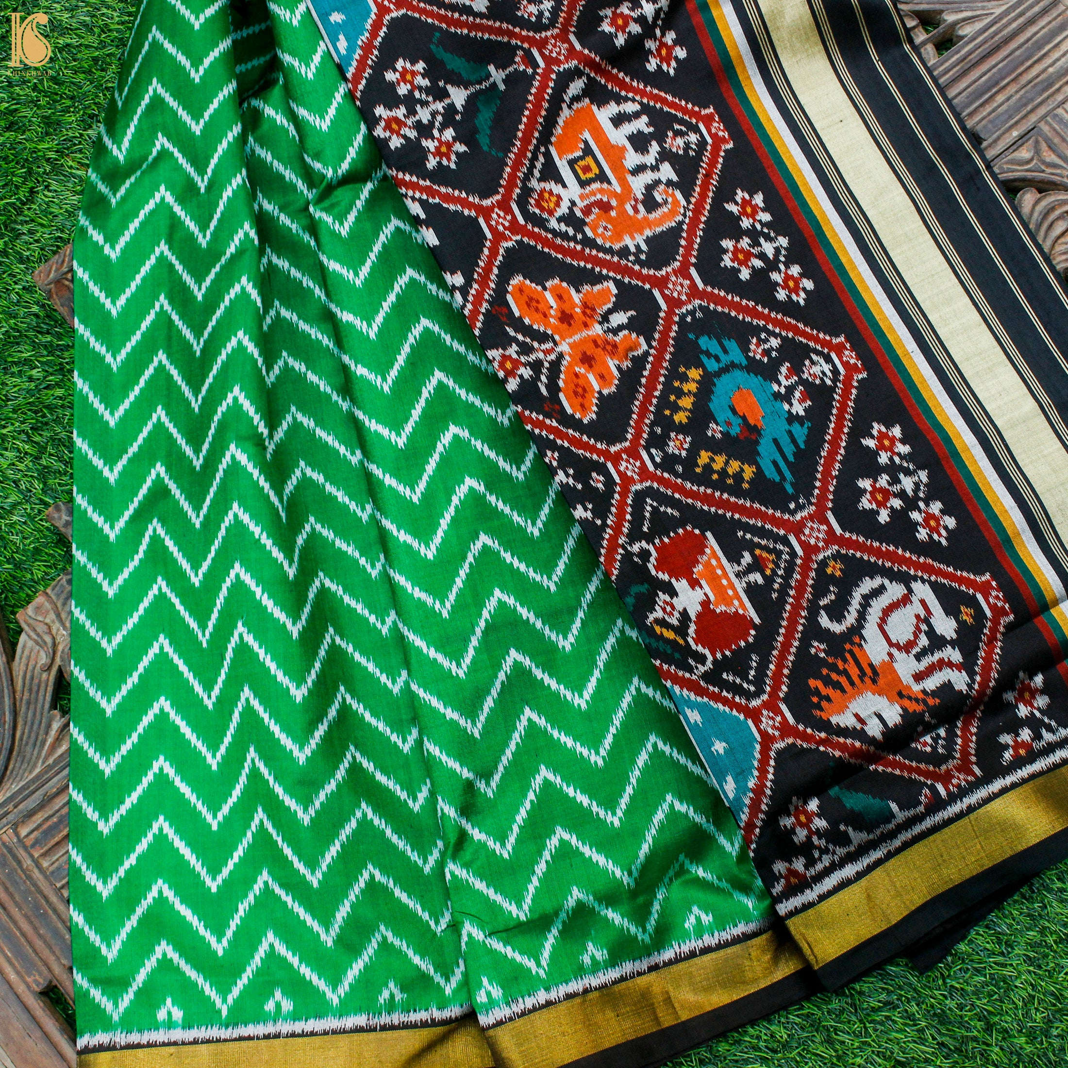 Green Pure Silk Handloom Single Ikkat Semi Patan Patola Saree - Khinkhwab