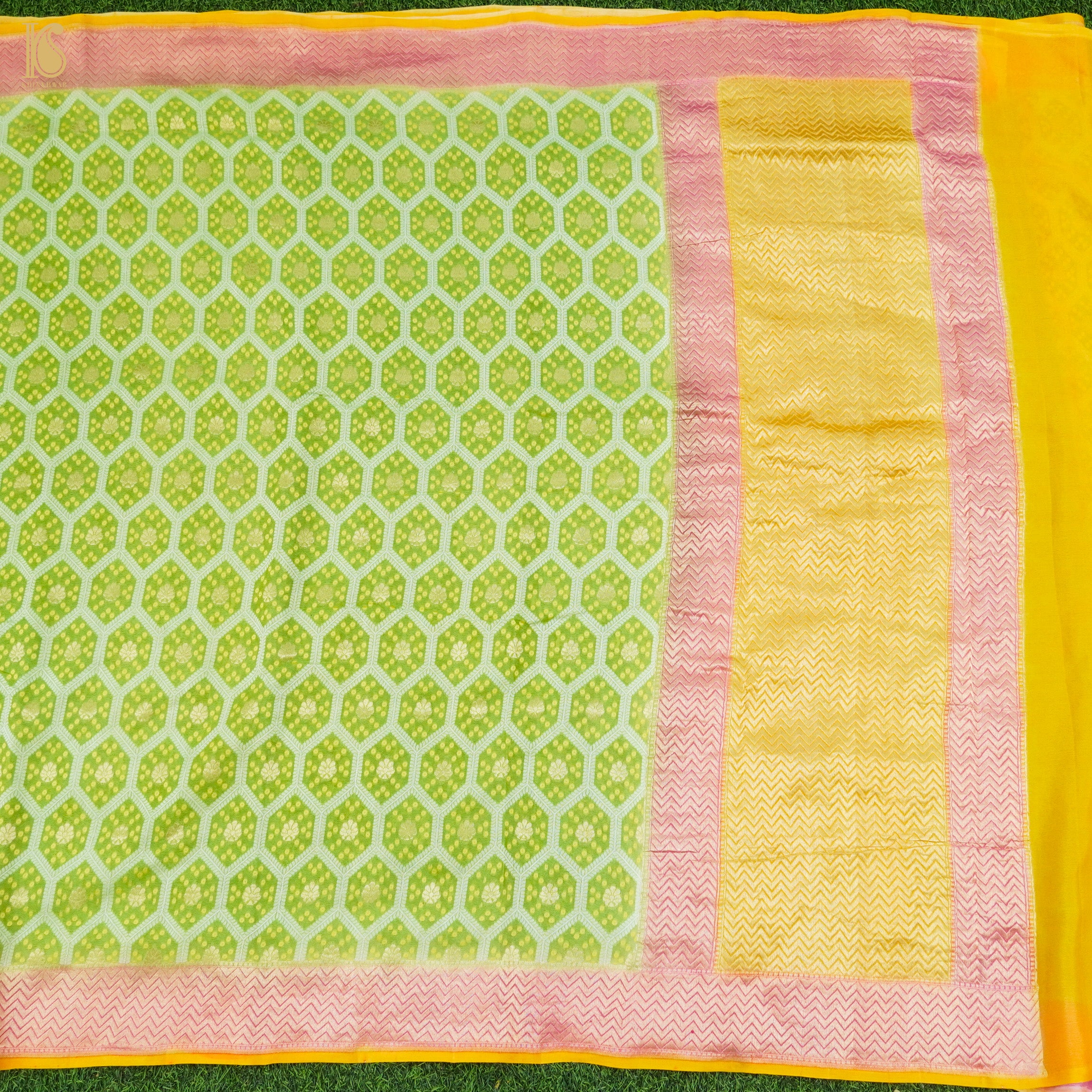 Lima Green Pure Georgette Banarasi Honeycomb Saree - Khinkhwab