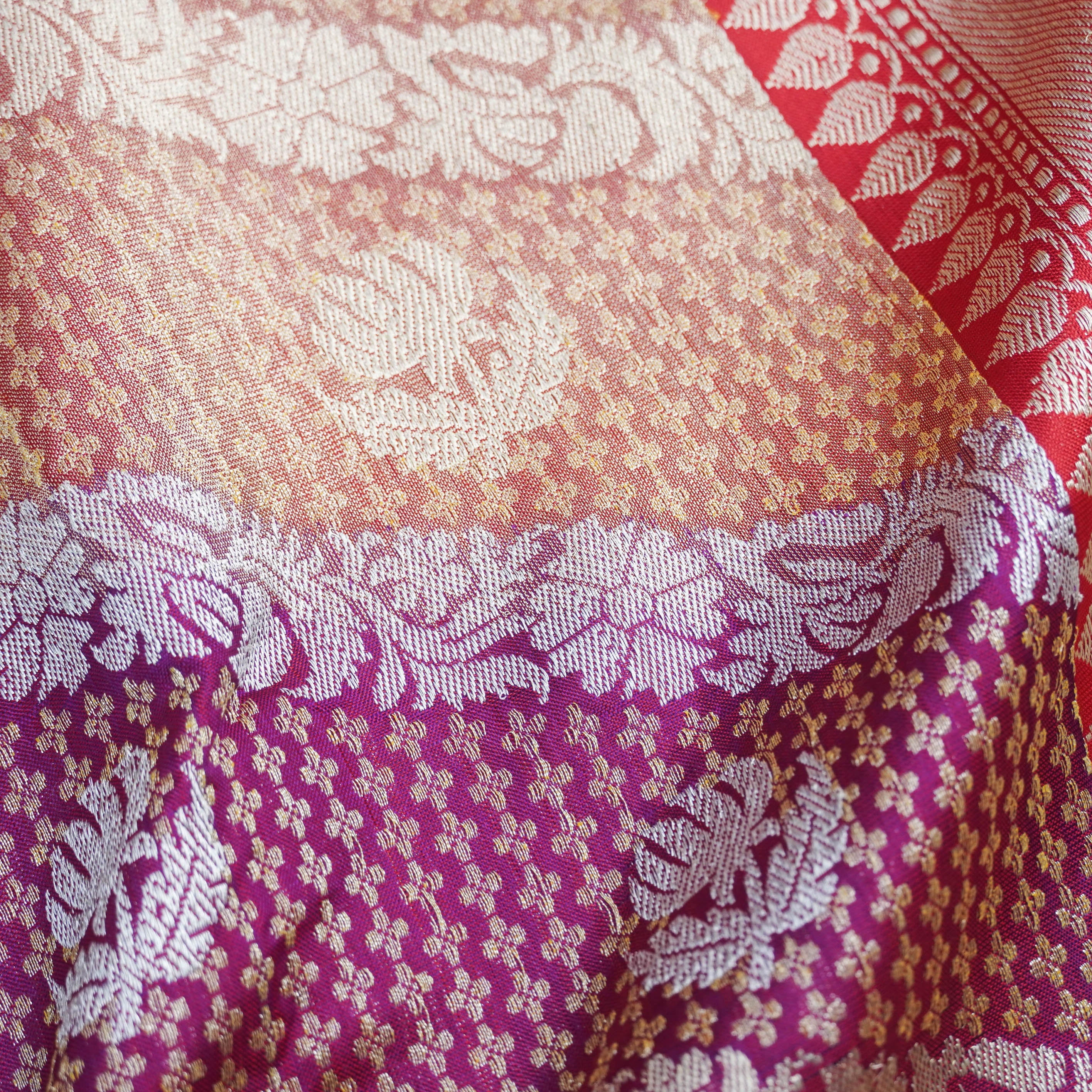 Handwoven Pure Katan Silk Banarasi Kadwa Rangkat Saree - Khinkhwab