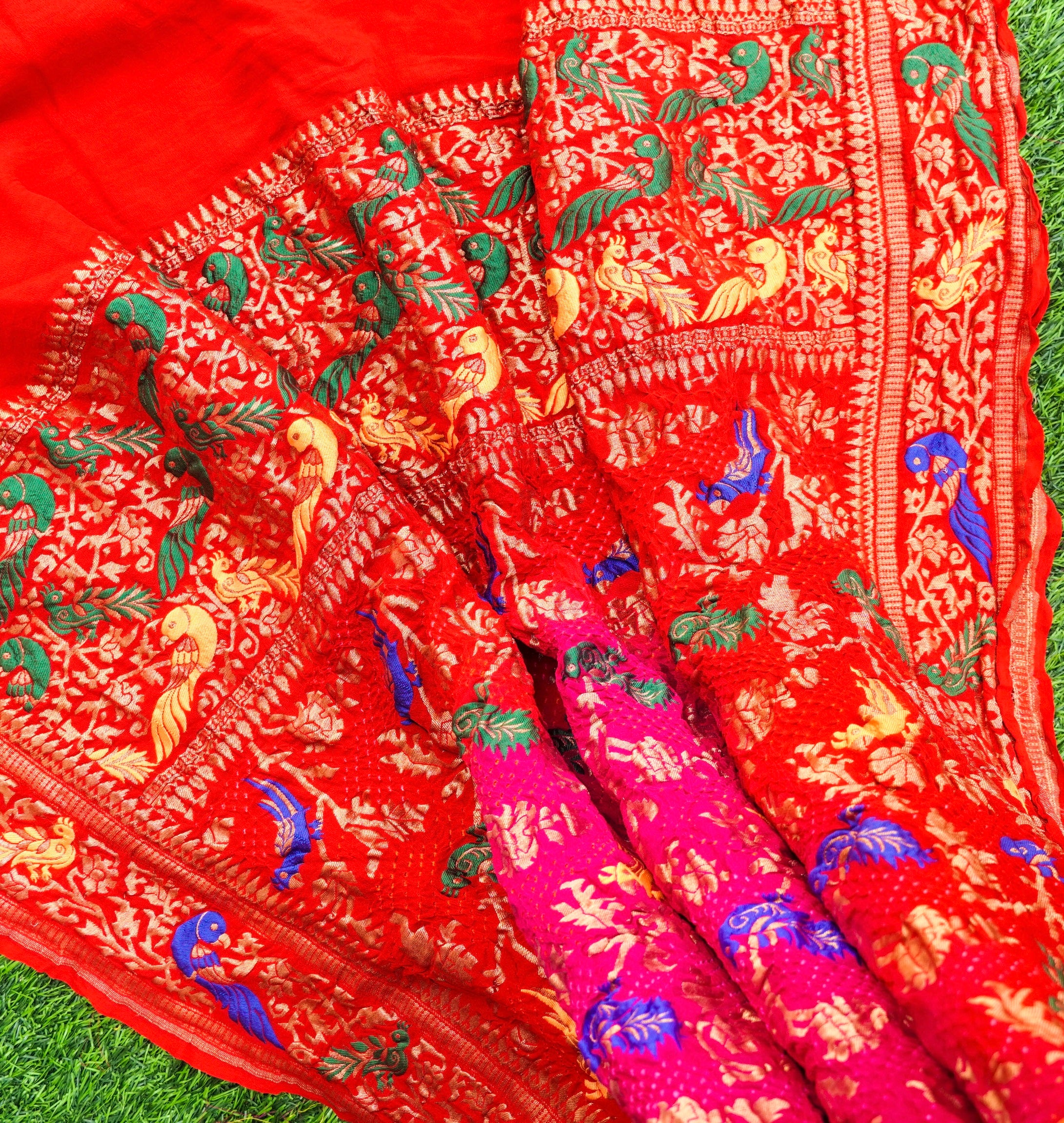 Red & Pink Georgette Bandhani Handloom Banarasi Shikargah Dupatta - Khinkhwab