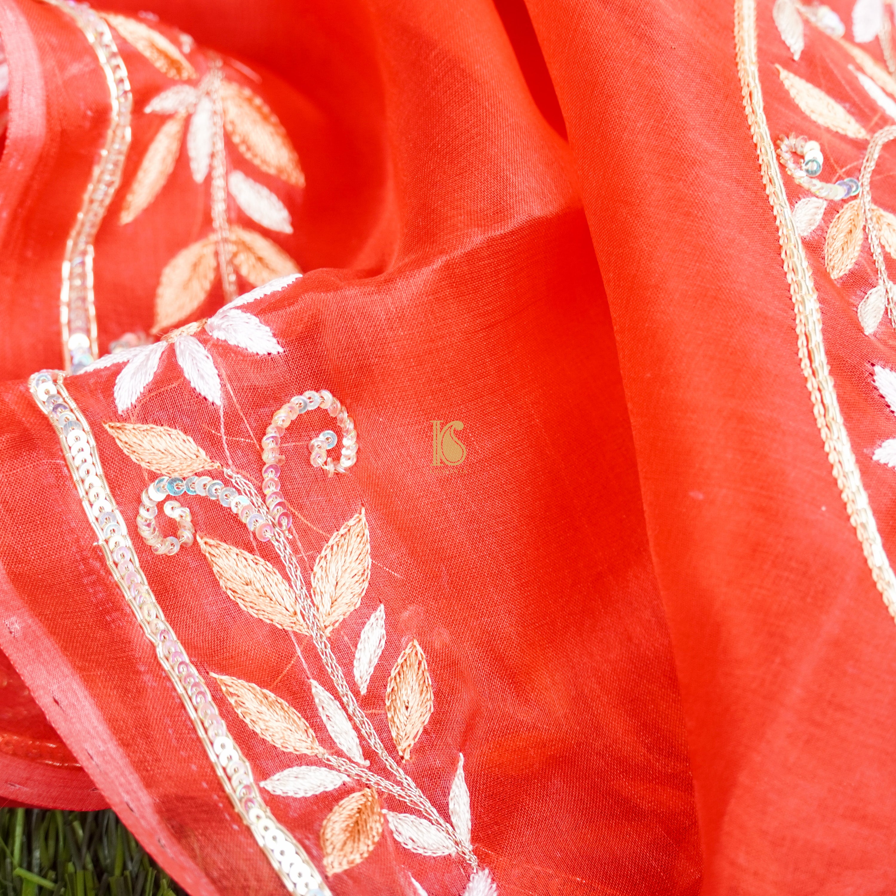 Handwoven Cinnabar Red Pure Organza Embroidery Saree - Khinkhwab