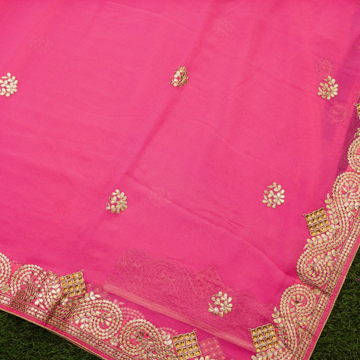 Pale Violet Pure Georgette Gotta Patti Saree - Khinkhwab