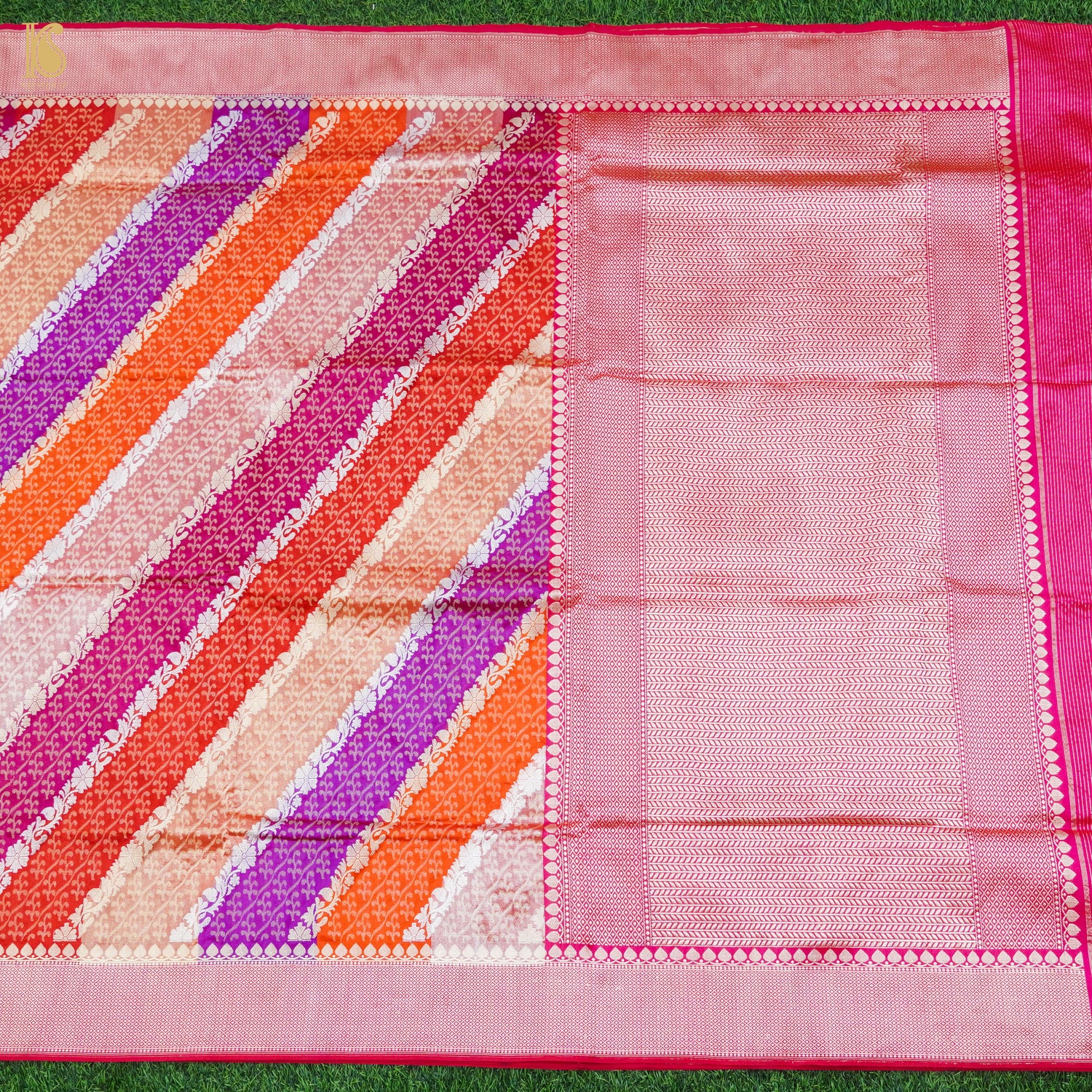 Strawberry Pink Handwoven Pure Katan Silk Kadwa Banarasi Rangkat Saree - Khinkhwab