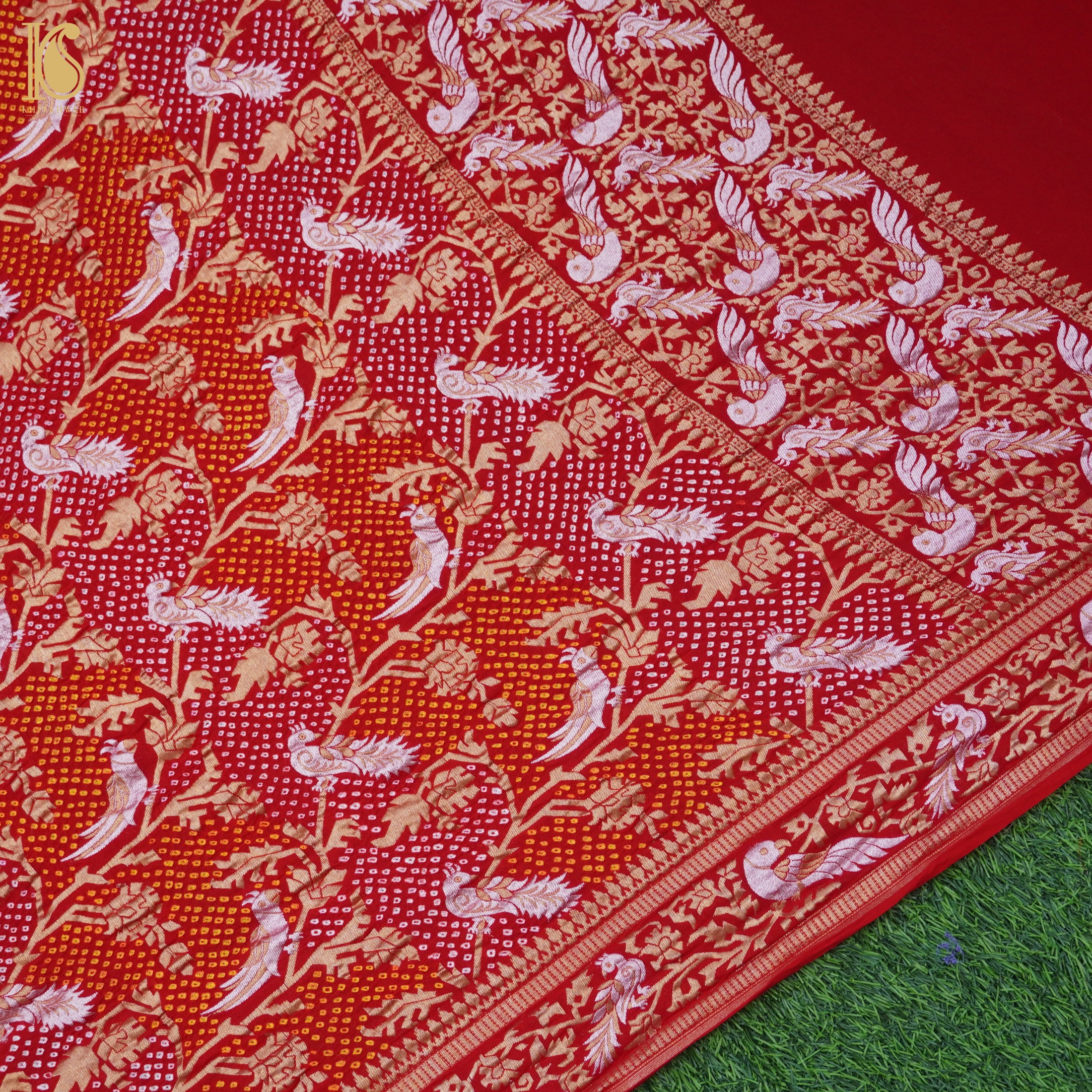 Guardsman Red Georgette Handloom Bandhani Banarasi Birds Dupatta - Khinkhwab