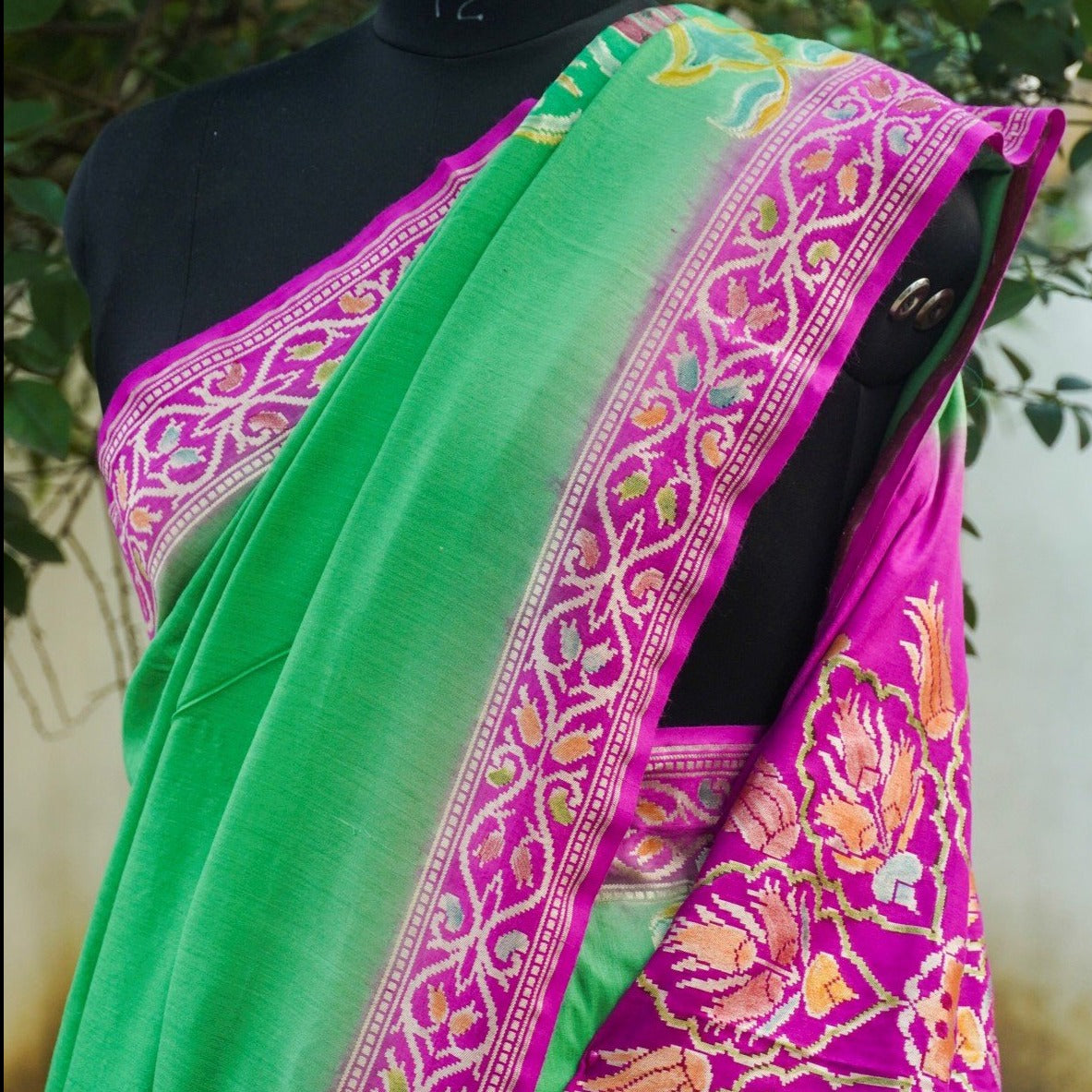 Chateau Green & Purple Pure Moonga Silk Handloom Banarasi Saree - Khinkhwab