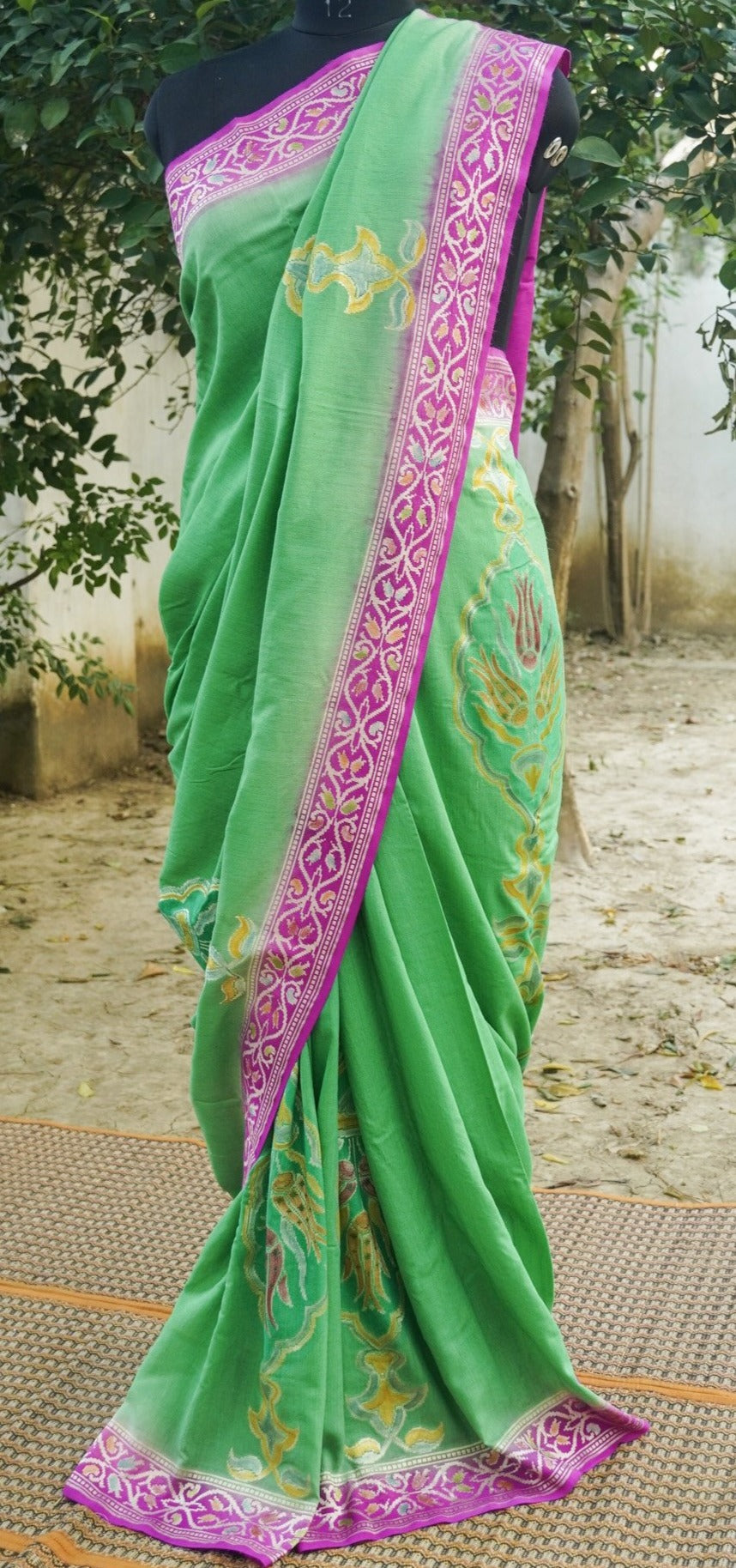 Chateau Green & Purple Pure Moonga Silk Handloom Banarasi Saree - Khinkhwab