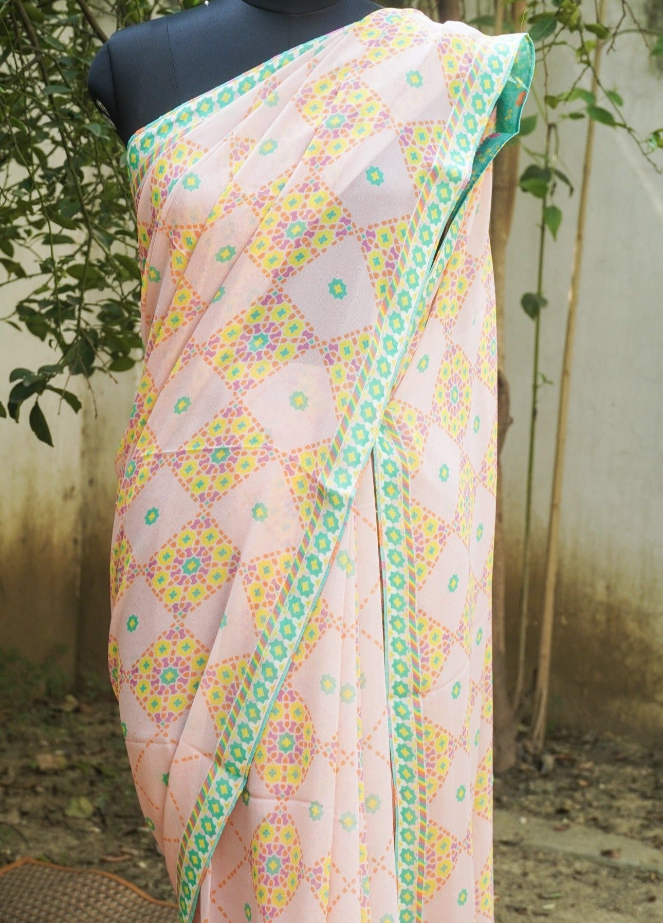 NİLÜFER - Pink Pure Georgette Silk Print Saree - Khinkhwab