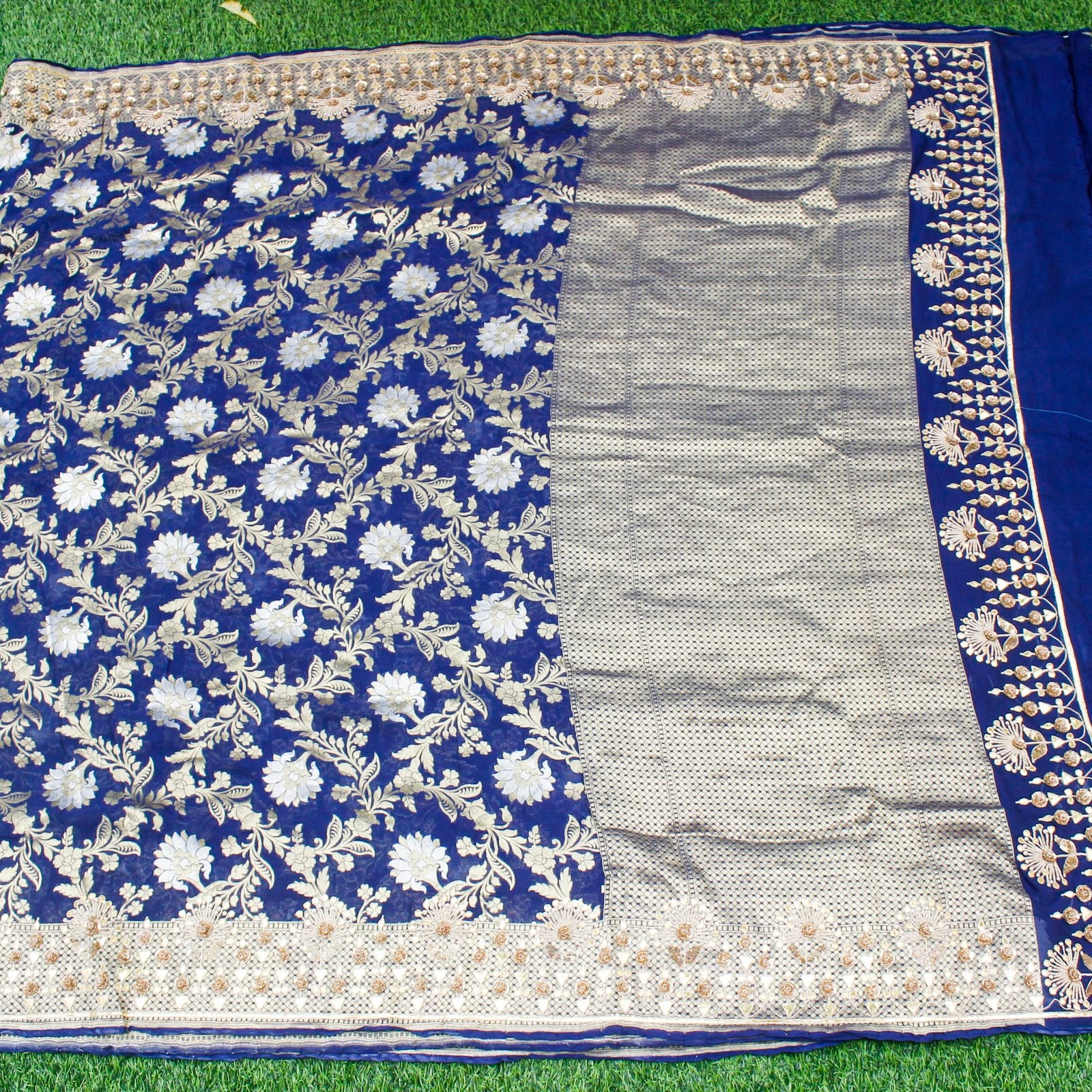 Midnight Blue Handloom Pure Georgette Banarasi Gotta Patti & Zardoz Saree - Khinkhwab
