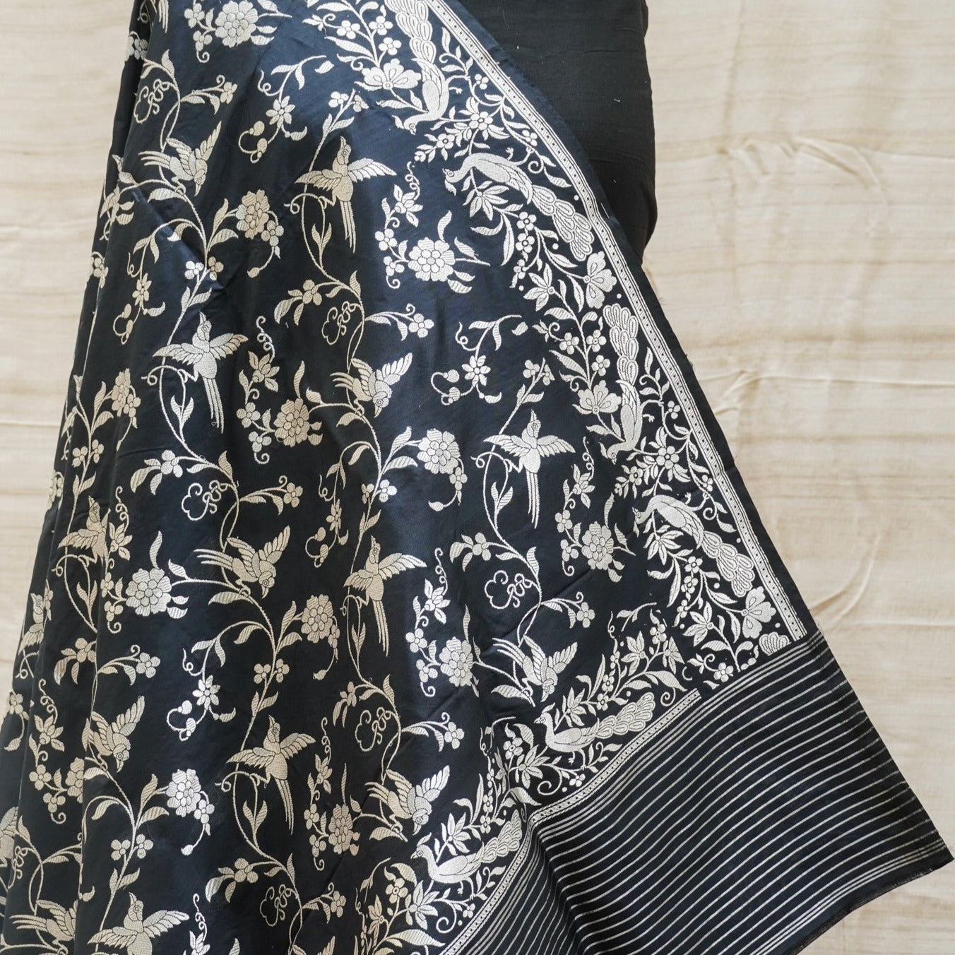 Black Pure Katan Silk Handwoven Banarasi Bird Saree - Khinkhwab