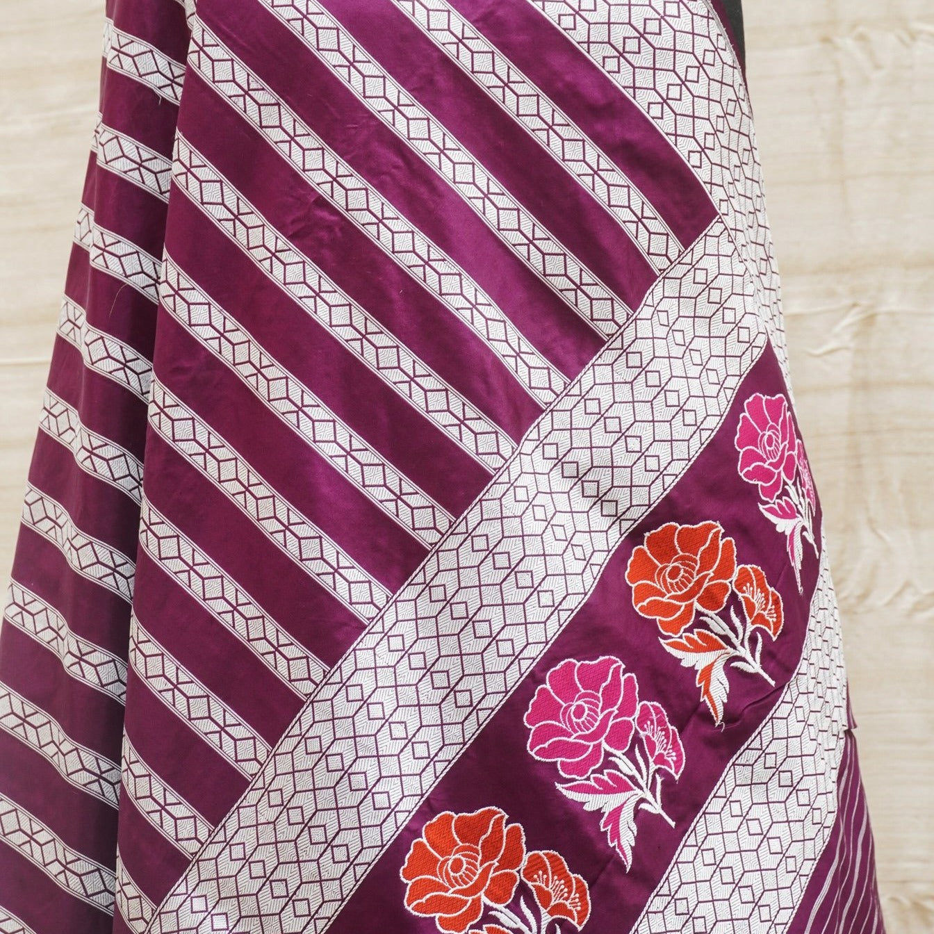 Pompadour Pure Katan Silk Handwoven Banarasi Kadwa Saree - Khinkhwab