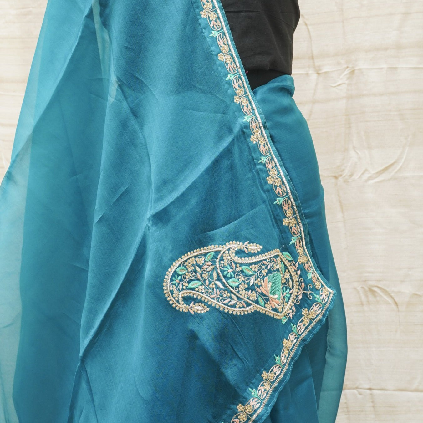 Handwoven Cerulean Blue Pure Georgette Organza Embroidery Saree - Khinkhwab