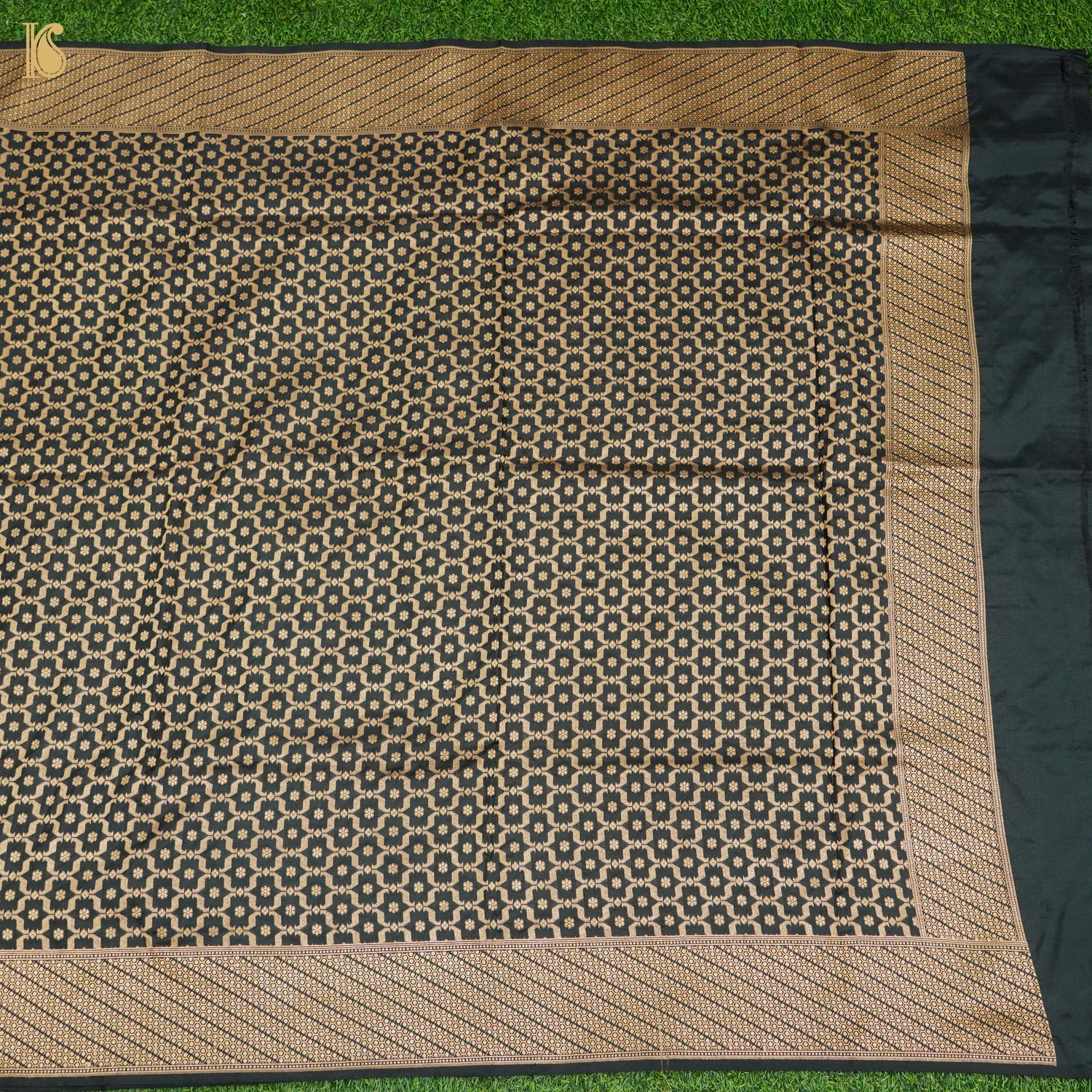 Black Pure Katan Silk Handloom Banarasi Dupatta - Khinkhwab