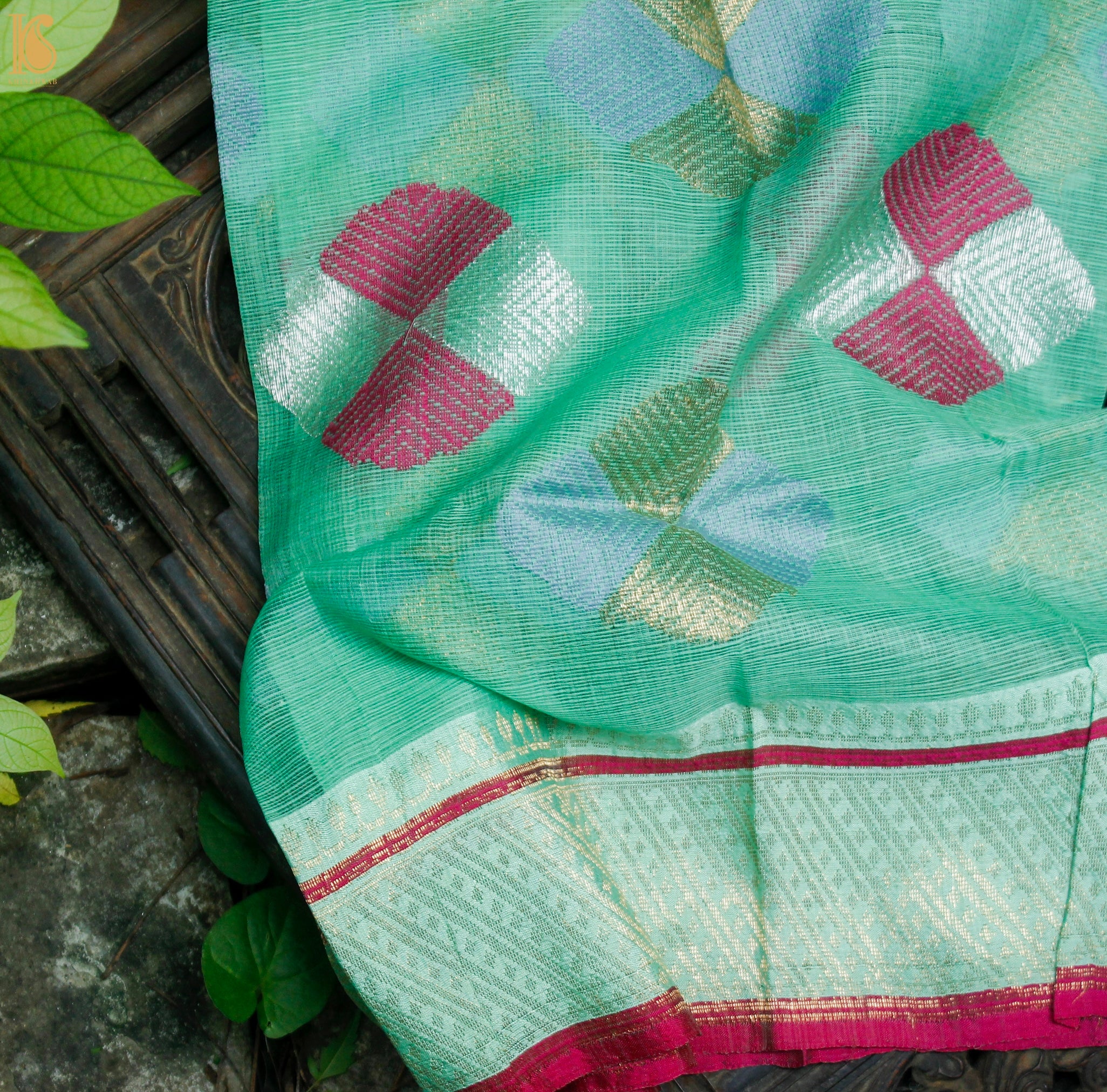 Handwoven Green Real Zari Kota Blouse Fabric - Khinkhwab