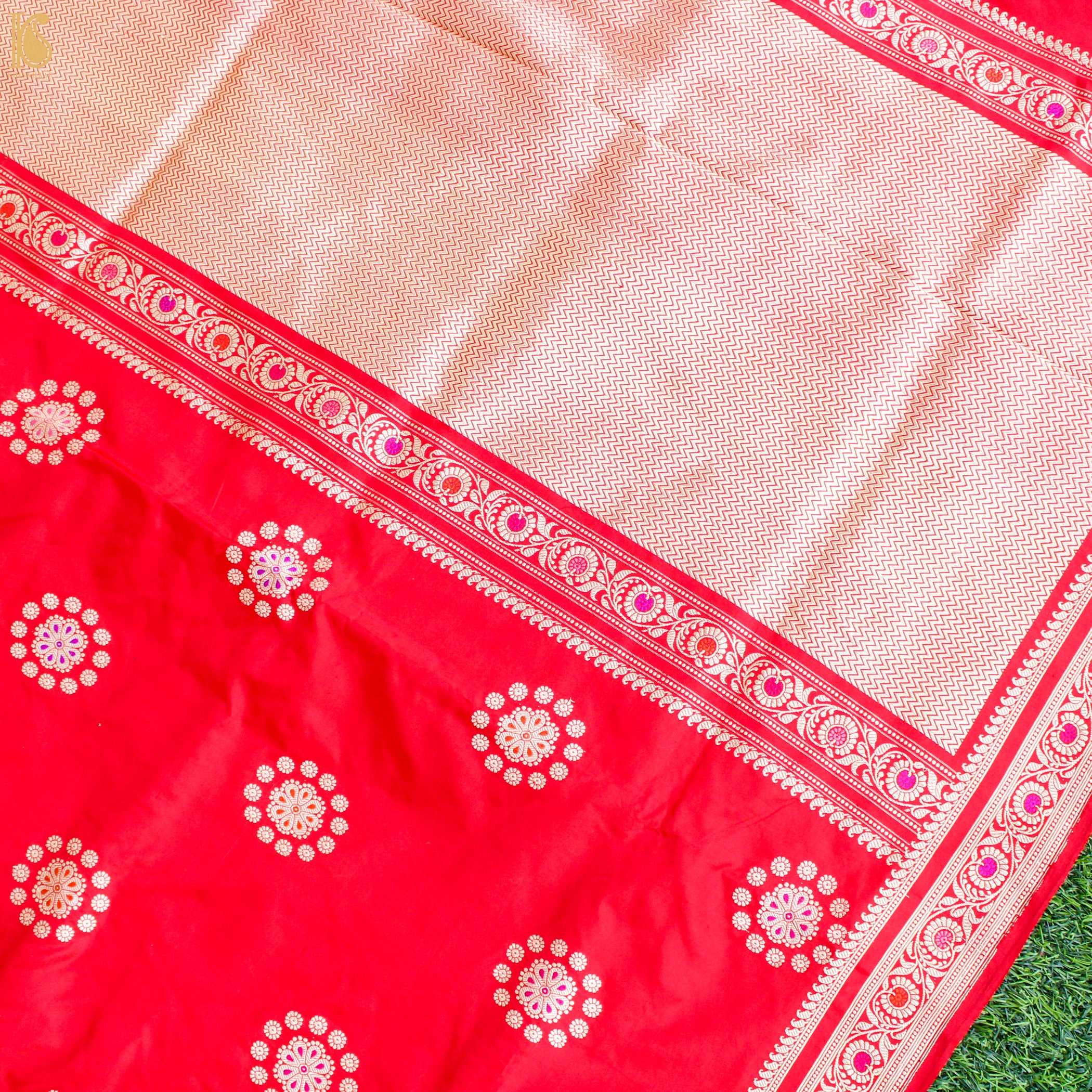 Handwoven Alizarin Red Pure Mashru Silk Kadwa Banarasi Saree - Khinkhwab